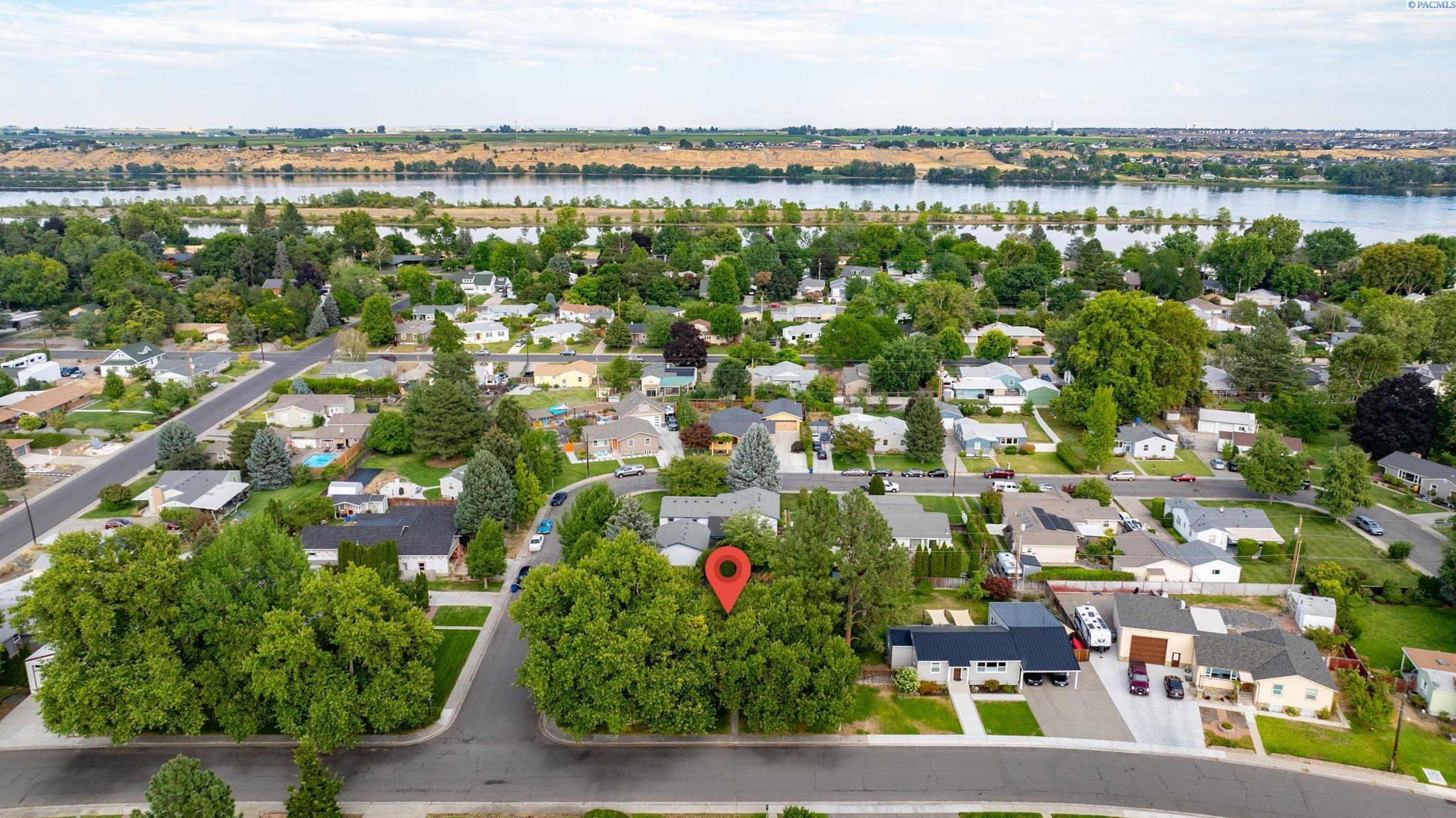 1924 Howell Ave, Richland, WA 99354