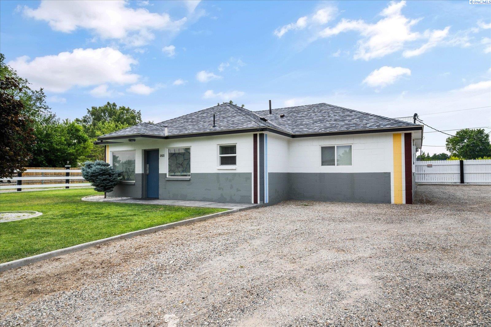 3921 10th Ave, Kennewick, WA 99336