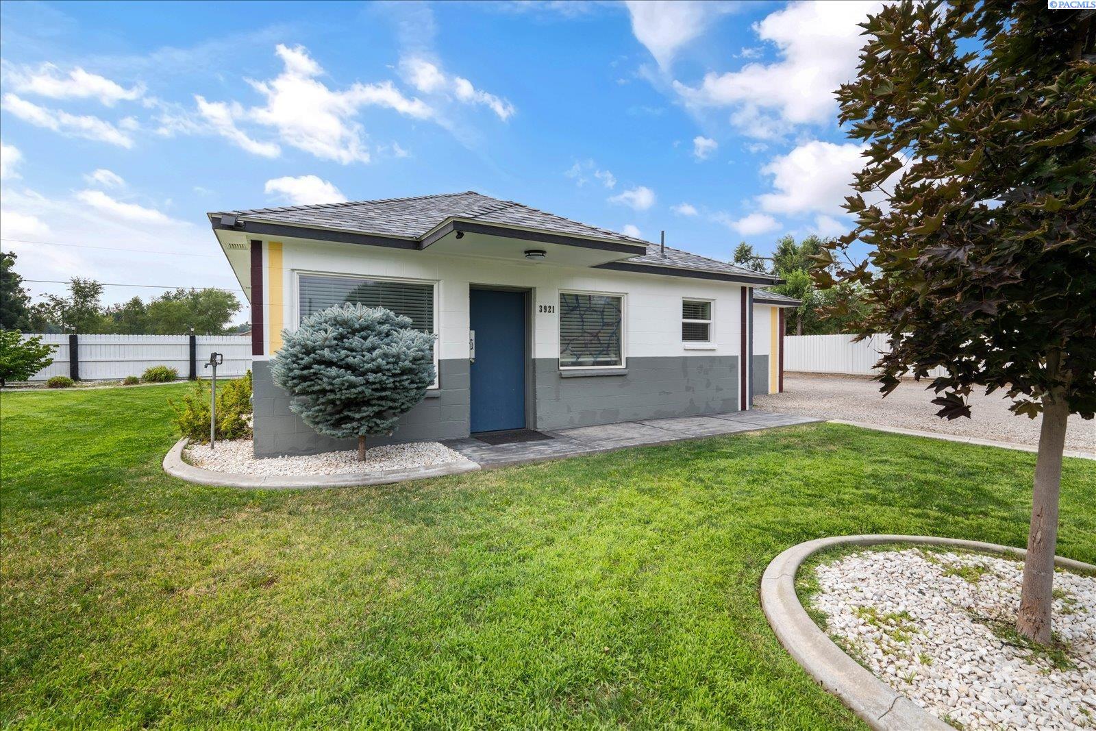 3921 10th Ave, Kennewick, WA 99336