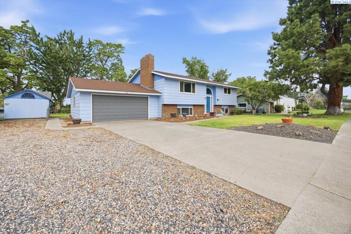 730 Lynnwood Loop, Richland, WA 99354