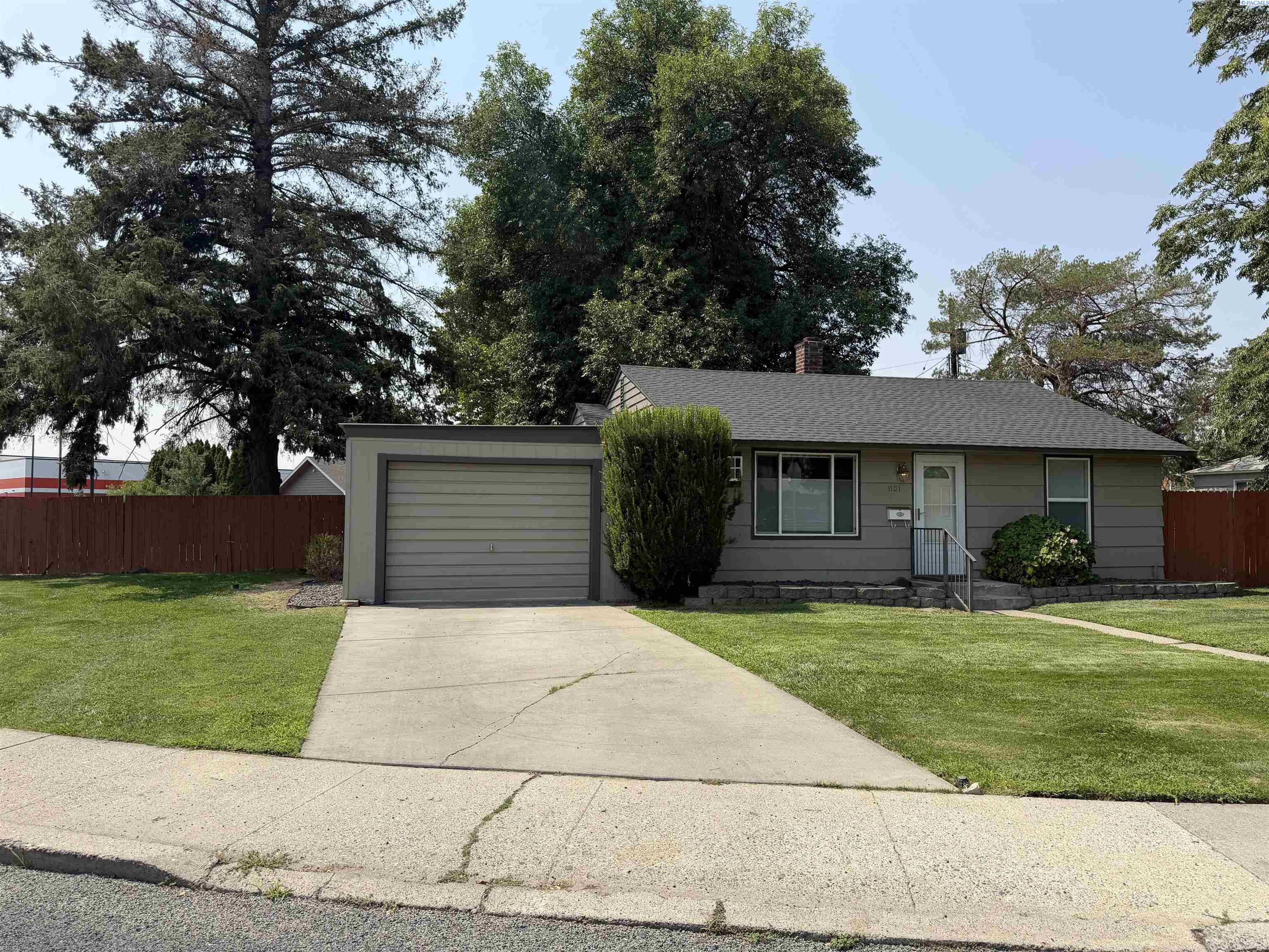 1101 1st Ave, Kennewick, WA 99336