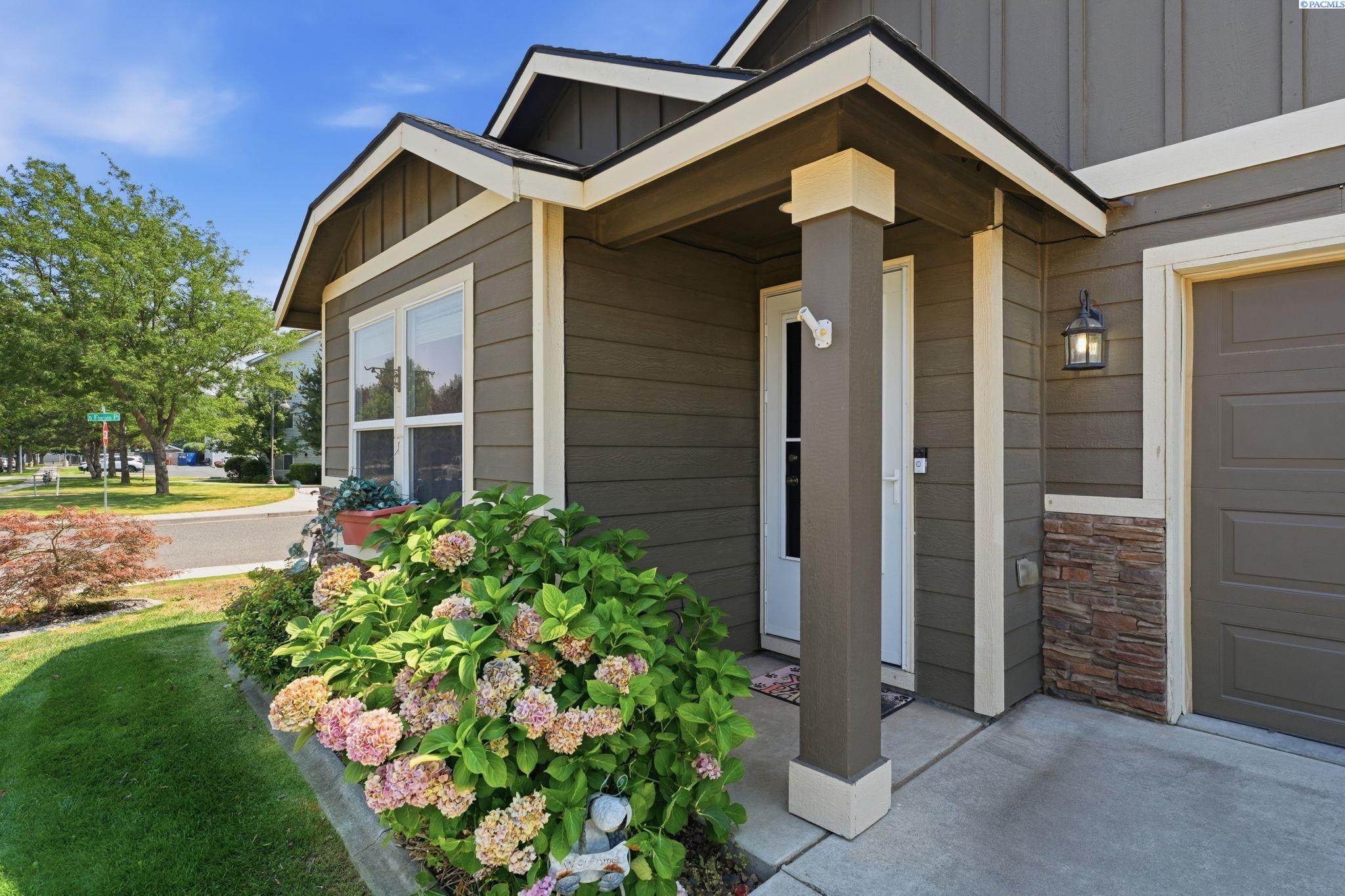 8003 5th St, Kennewick, WA 99336