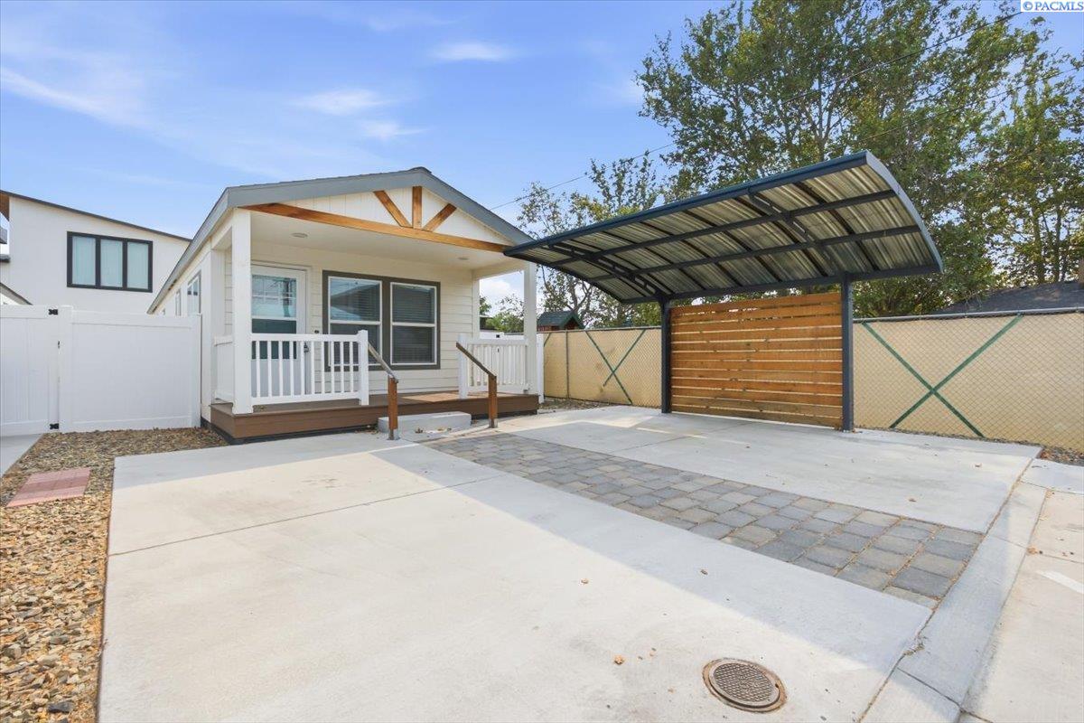 1119 Harrison Pl, Kennewick, WA 99336