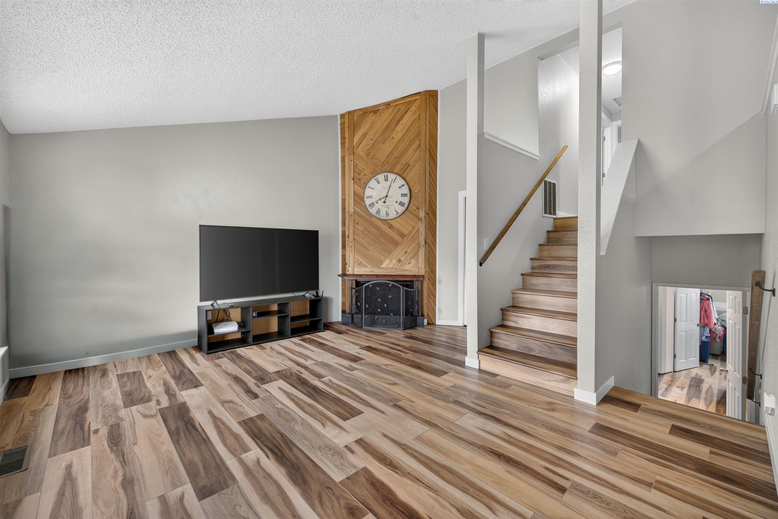 717 Fir St, Kennewick, WA 99336