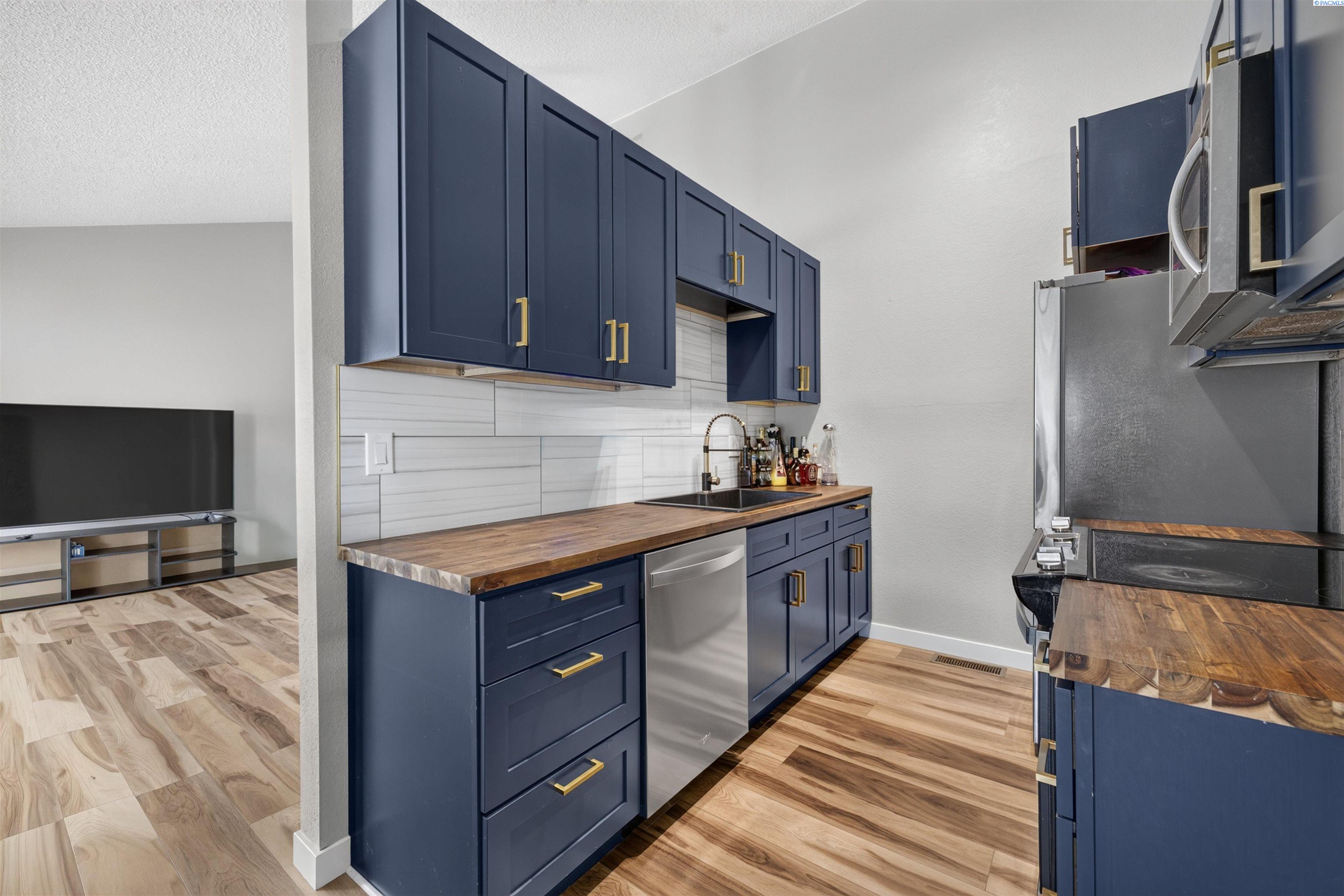 717 S Fir St, Kennewick, WA 99336