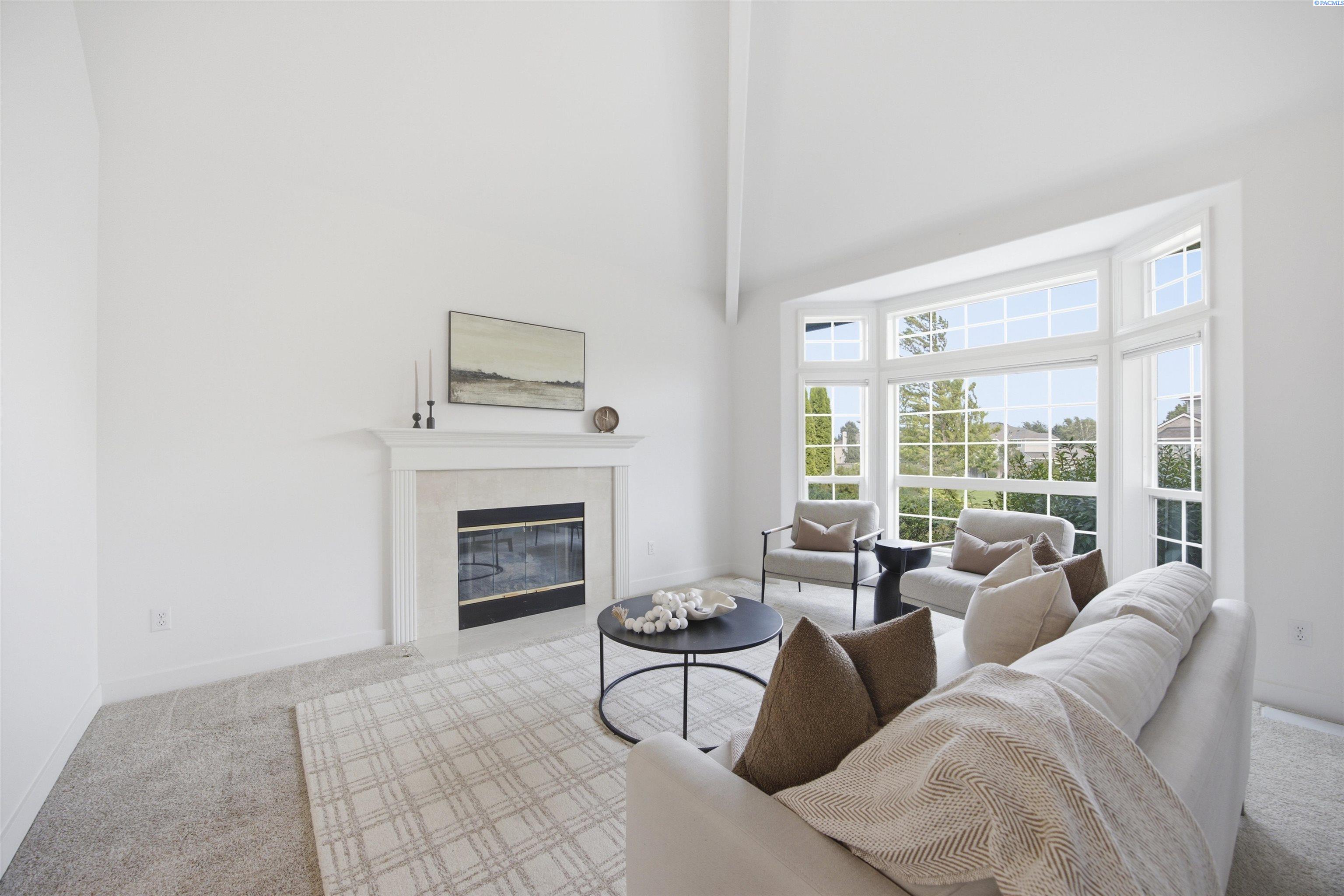 4202 Irby Loop, Kennewick, WA 99337