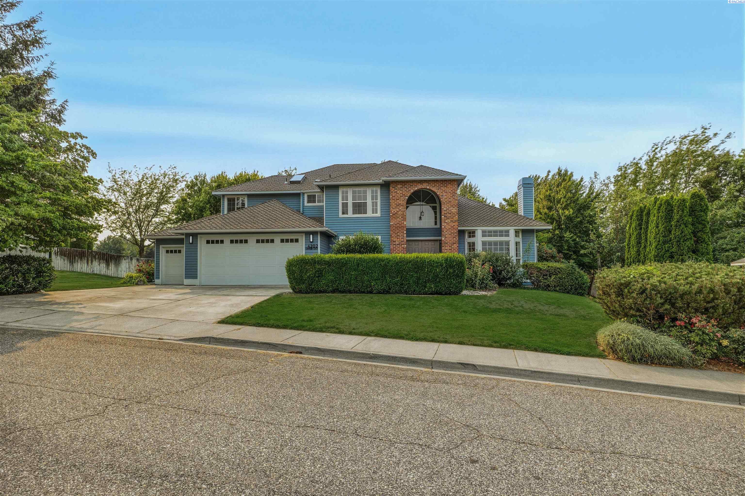 4202 Irby Loop, Kennewick, WA 99337