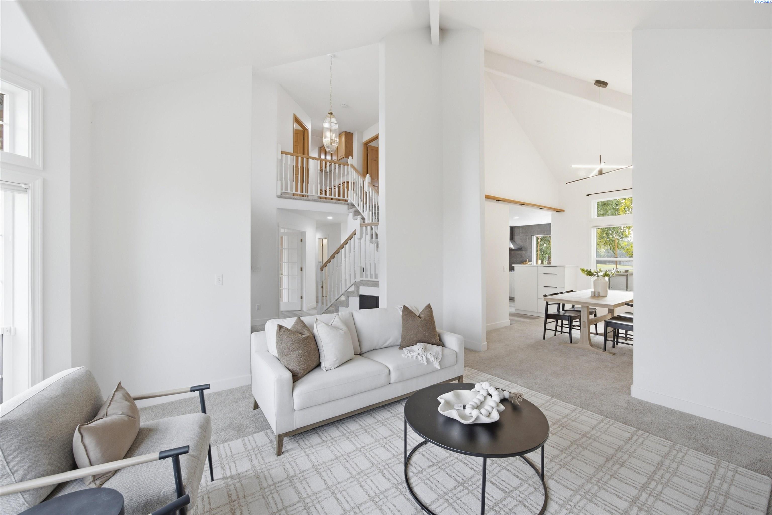 4202 Irby Loop, Kennewick, WA 99337