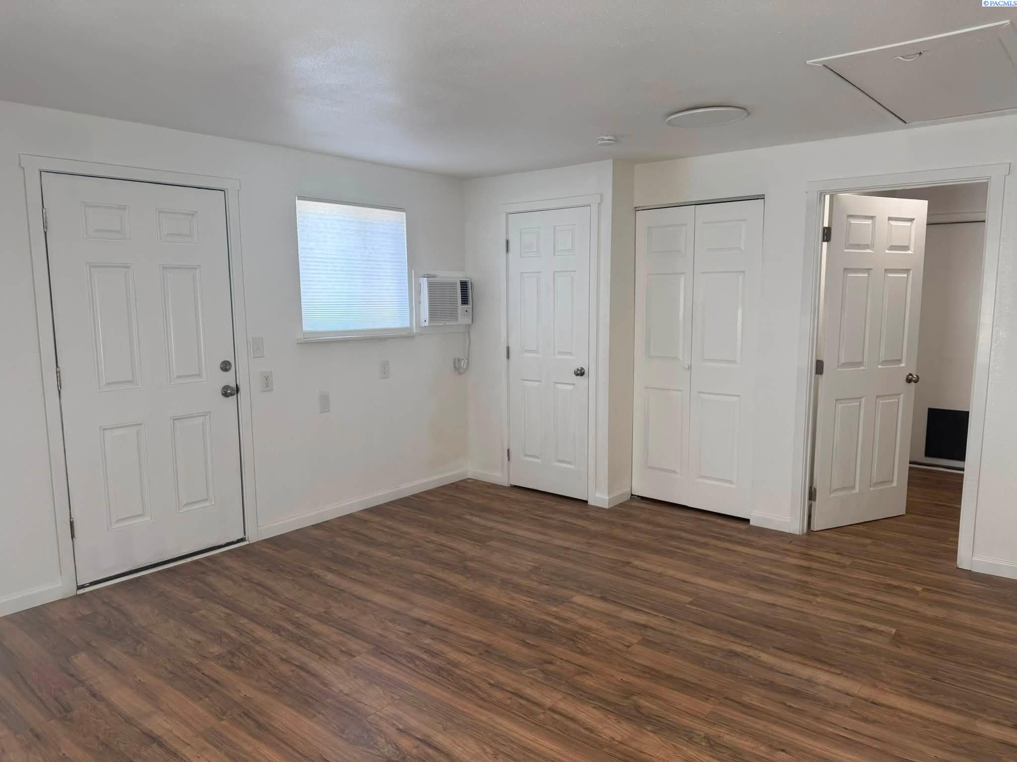 1114 Horne Dr, Benton City, WA 99320