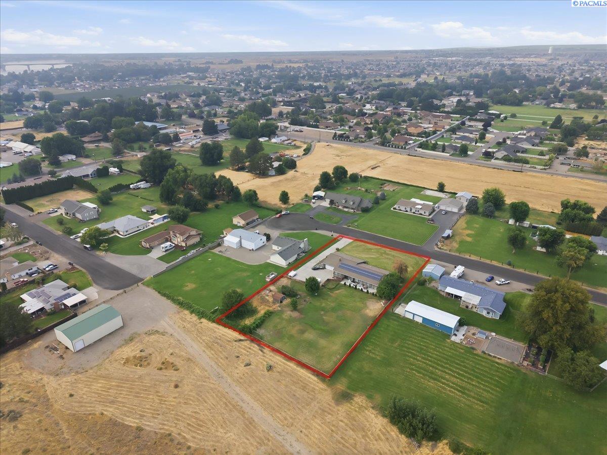 8916 Dradie St, Pasco, WA 99301