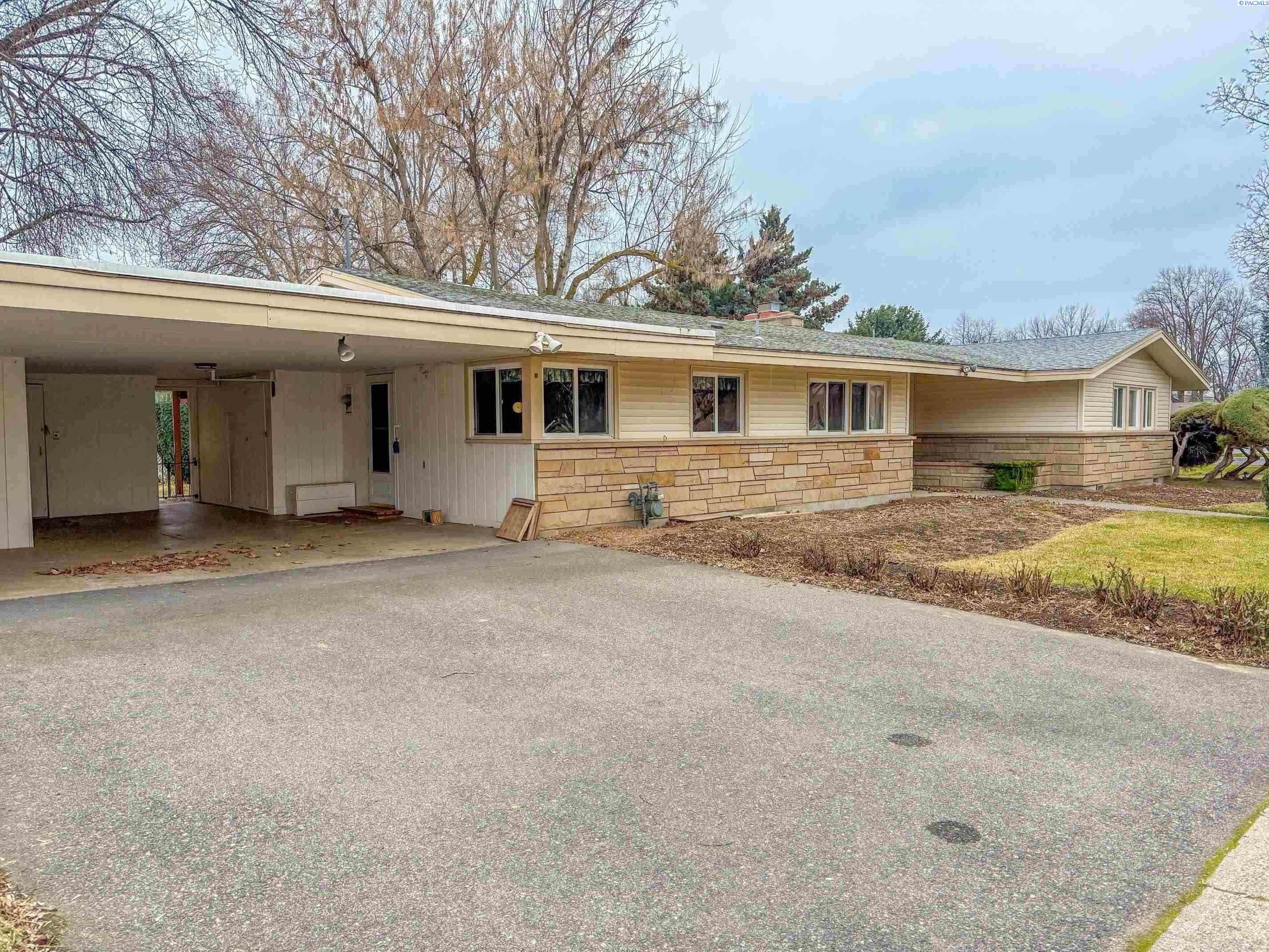 1021 Prosser Ave, Prosser, WA 99350-0000