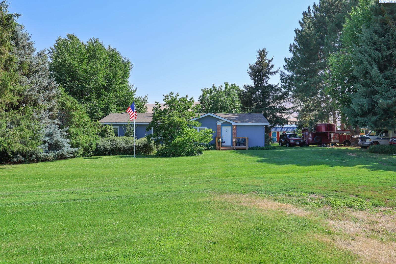 86503 Old Inland Empire Hw, Prosser, WA 99350