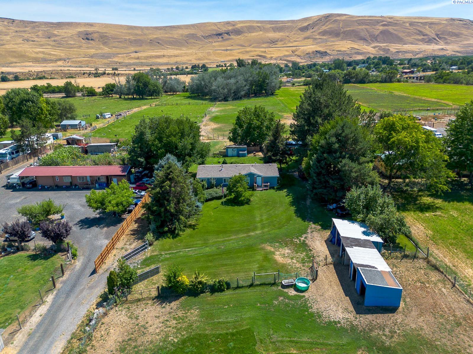 86503 Old Inland Empire Hw, Prosser, WA 99350