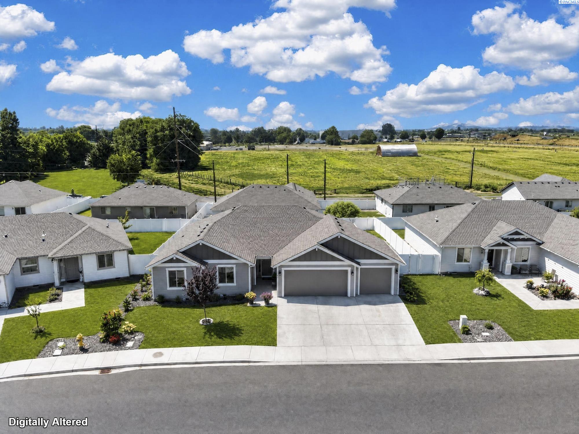 804 Trellis St, Grandview, WA 98930
