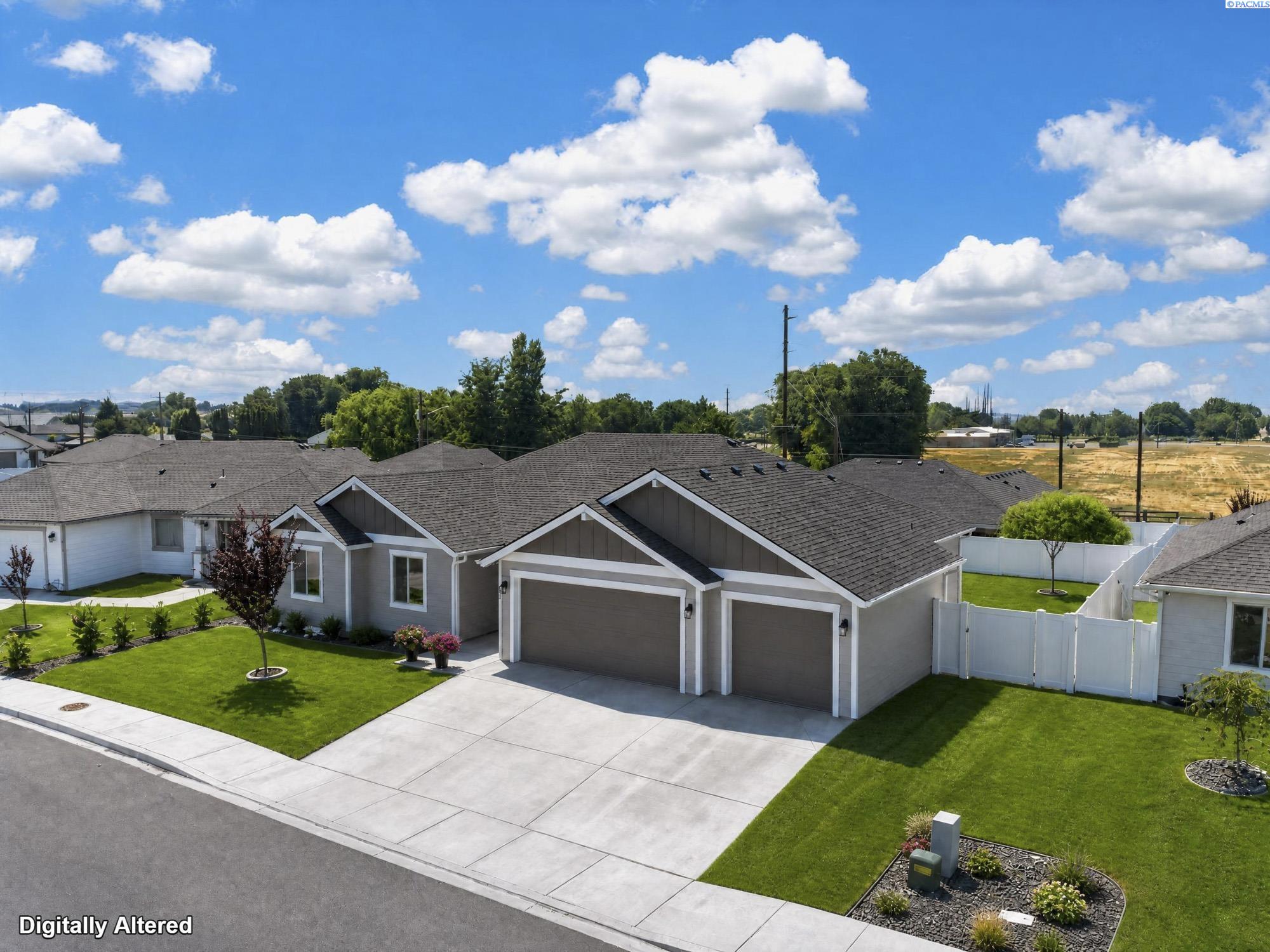 804 Trellis St, Grandview, WA 98930