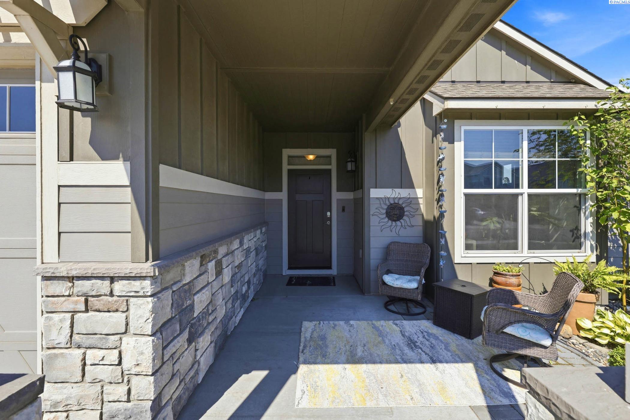 5050 Smitty Dr, Richland, WA 99352
