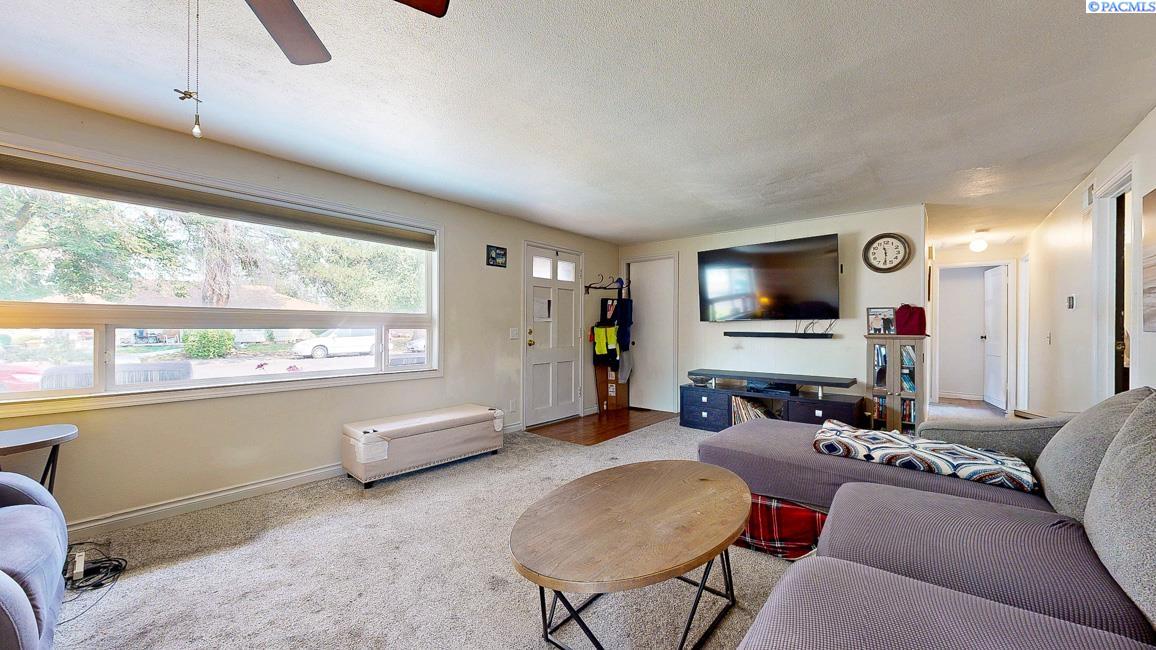 614 Basswood Ave, Richland, WA 99352-3672