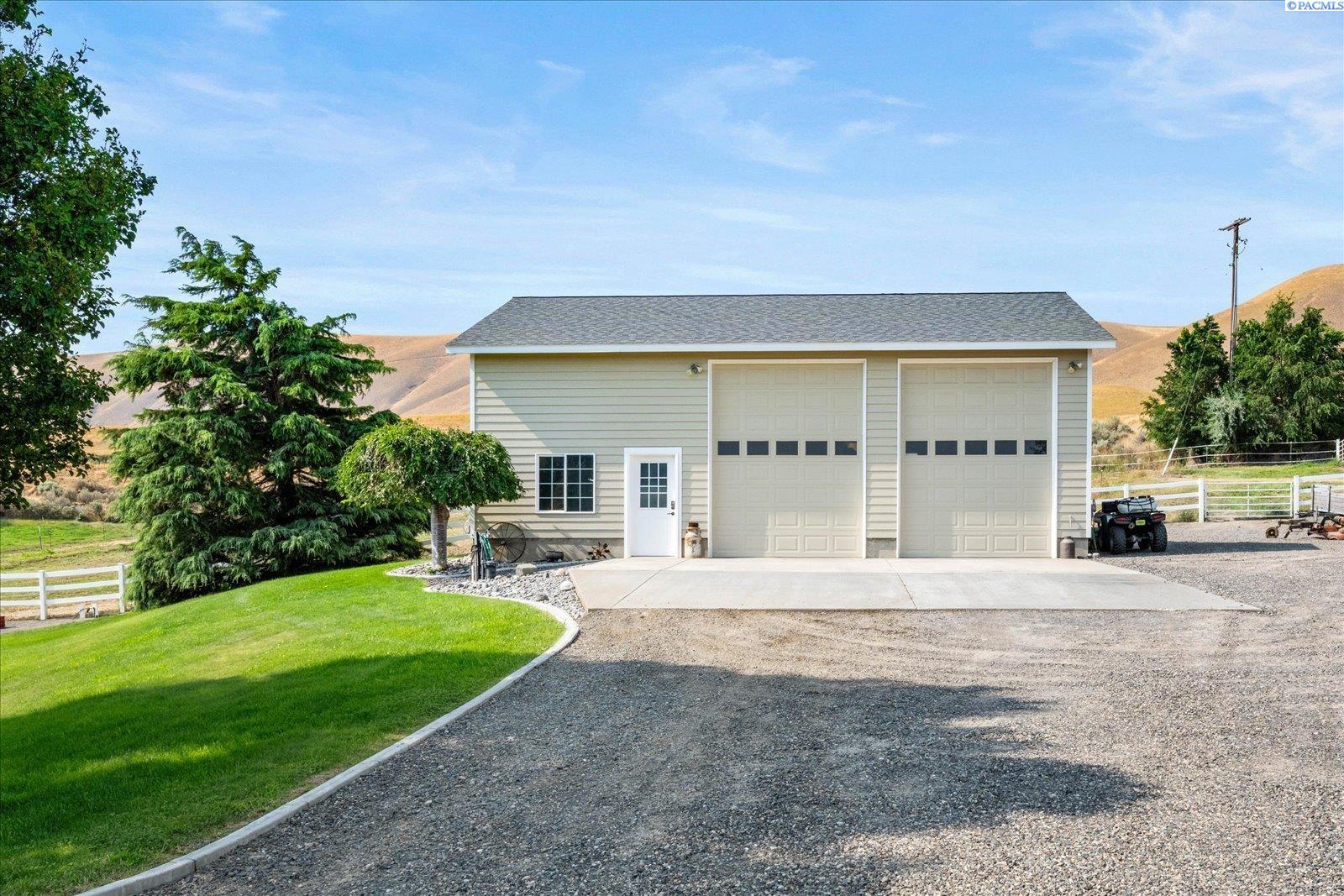 19624 N Webber Canyon Rd, Benton City, WA 99320
