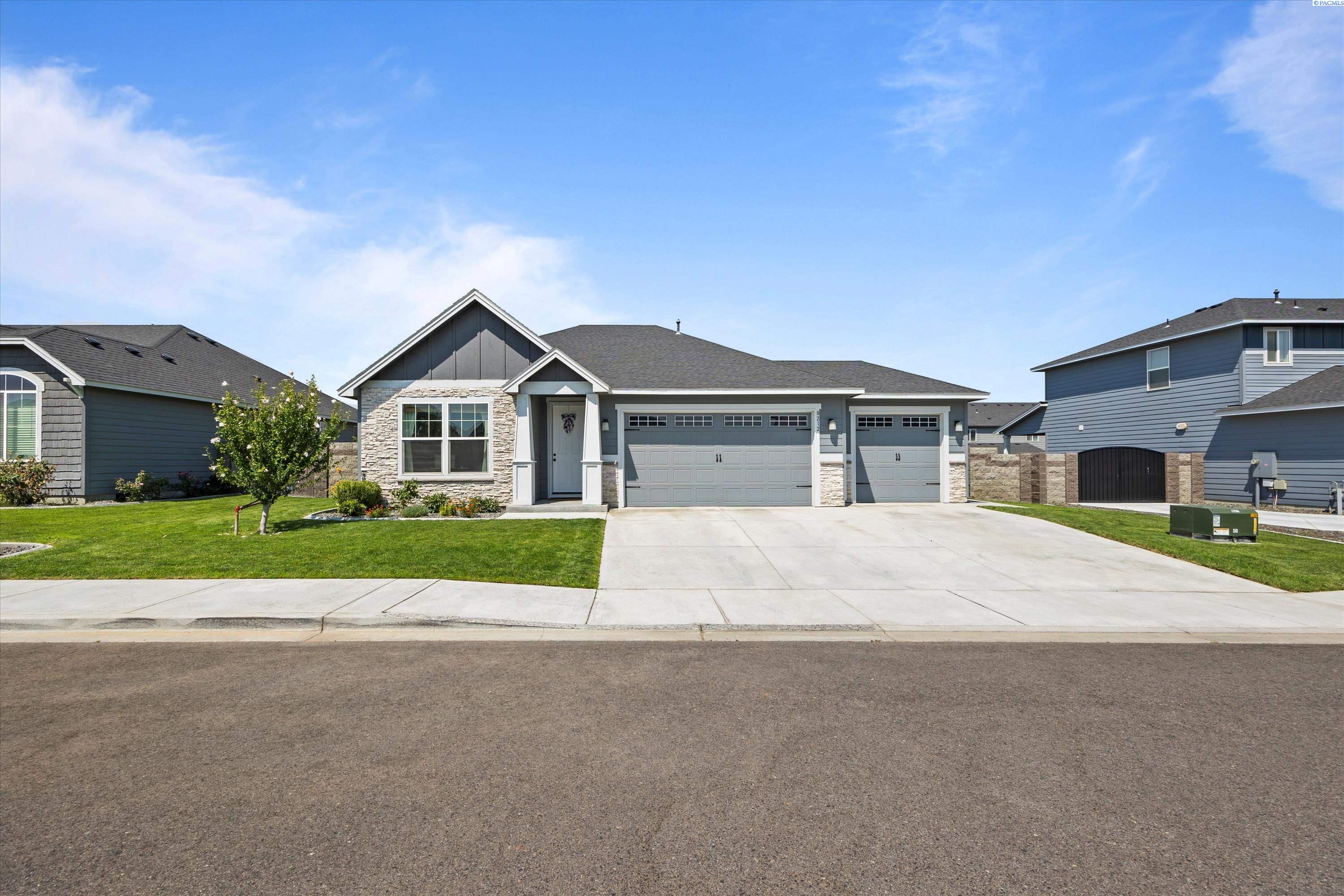 8212 Fernow St, West Richland, WA 99353
