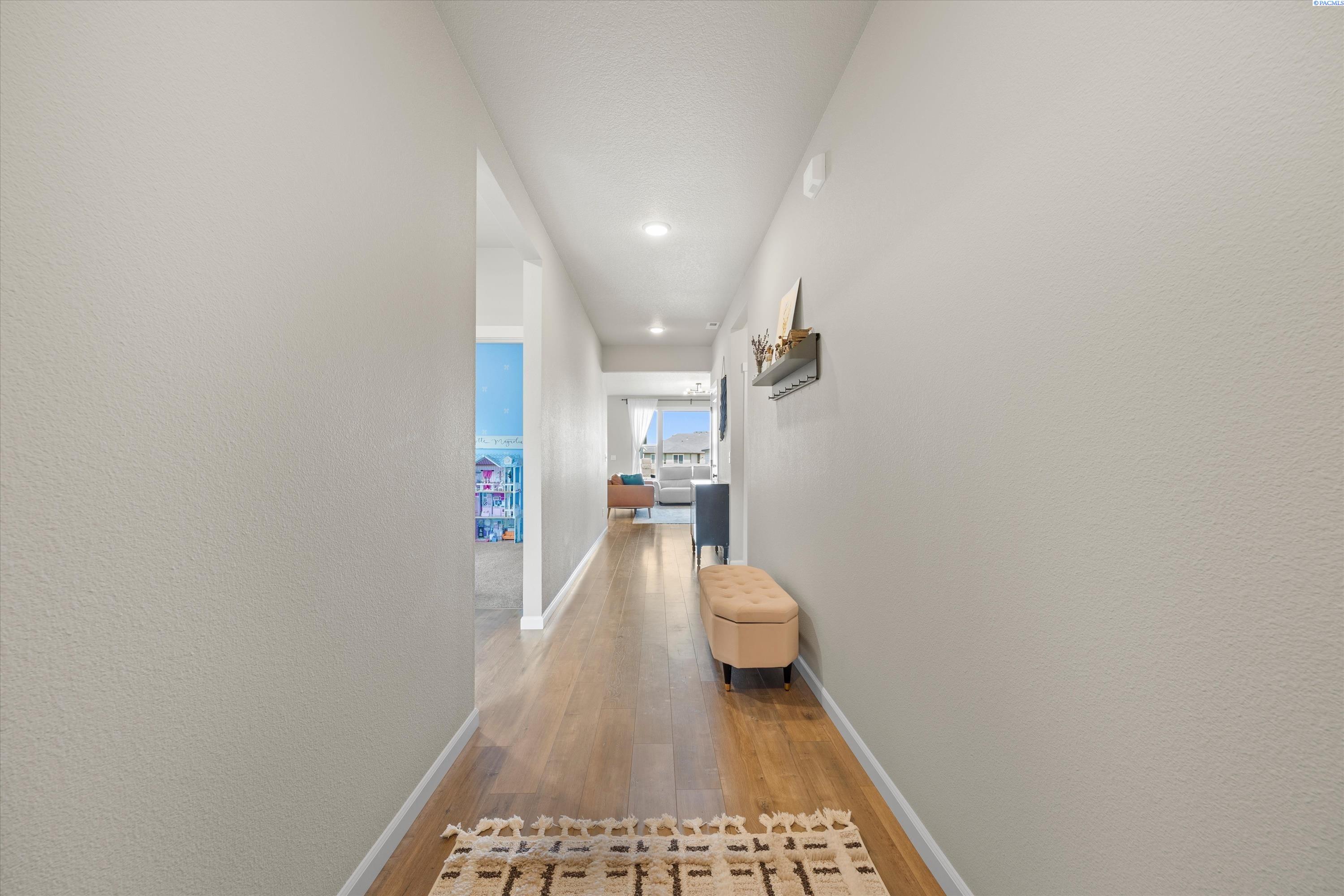 8212 Fernow St, West Richland, WA 99353