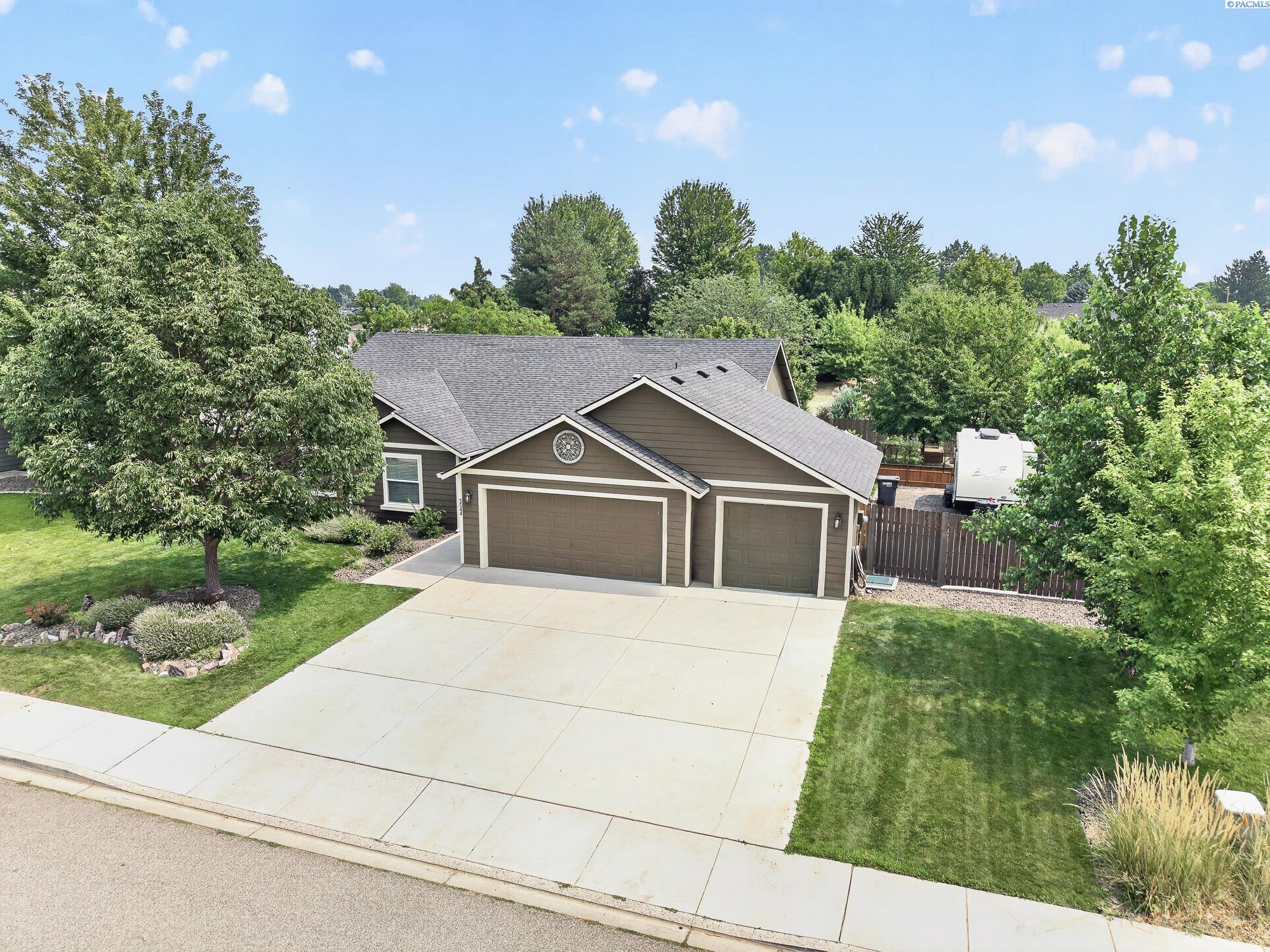 3544 Kristin Dr, West Richland, WA 99353