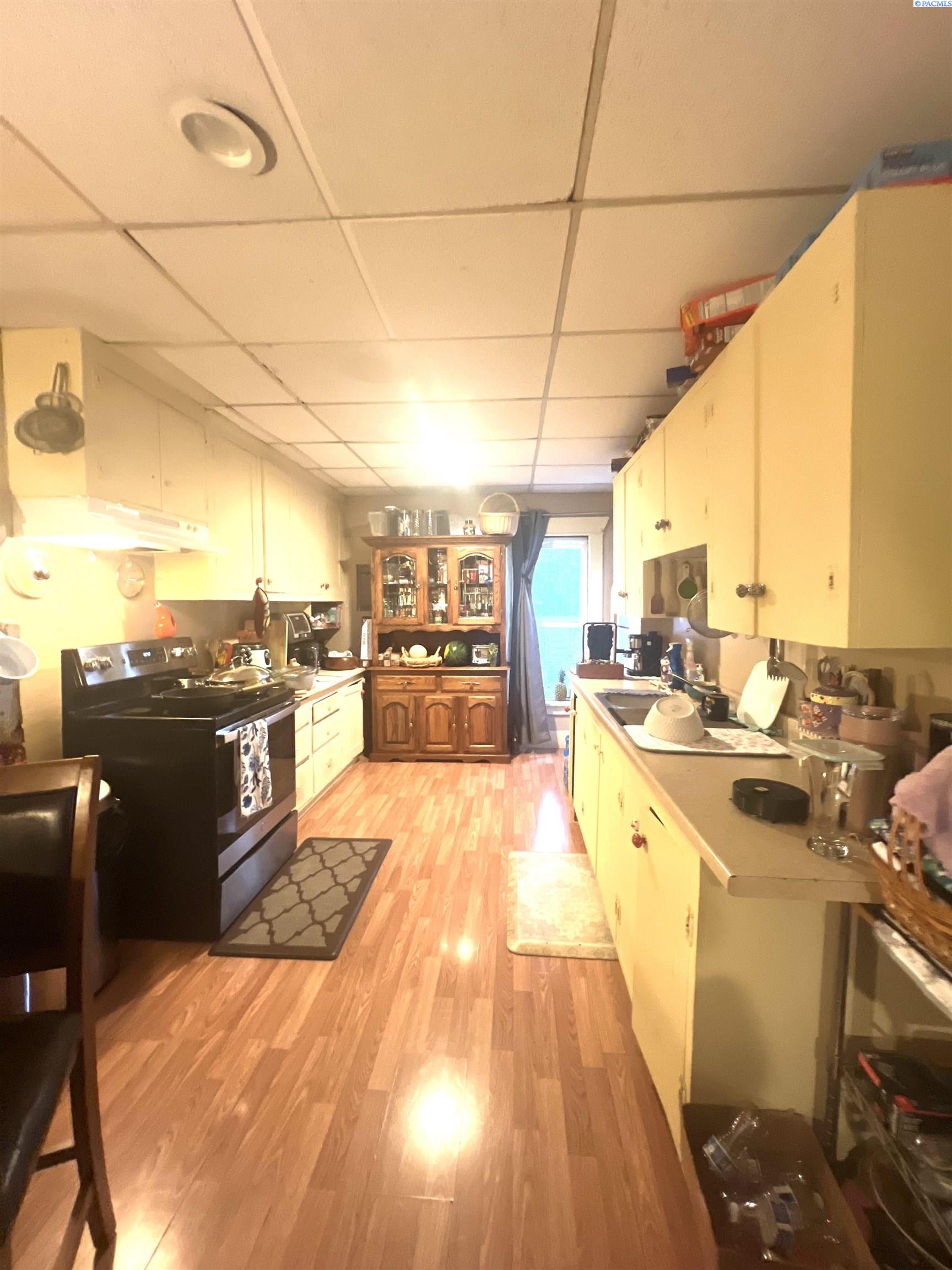 3rd image of 200 E 3Rd St, Grandview, WA 98930 | MLS# 295071