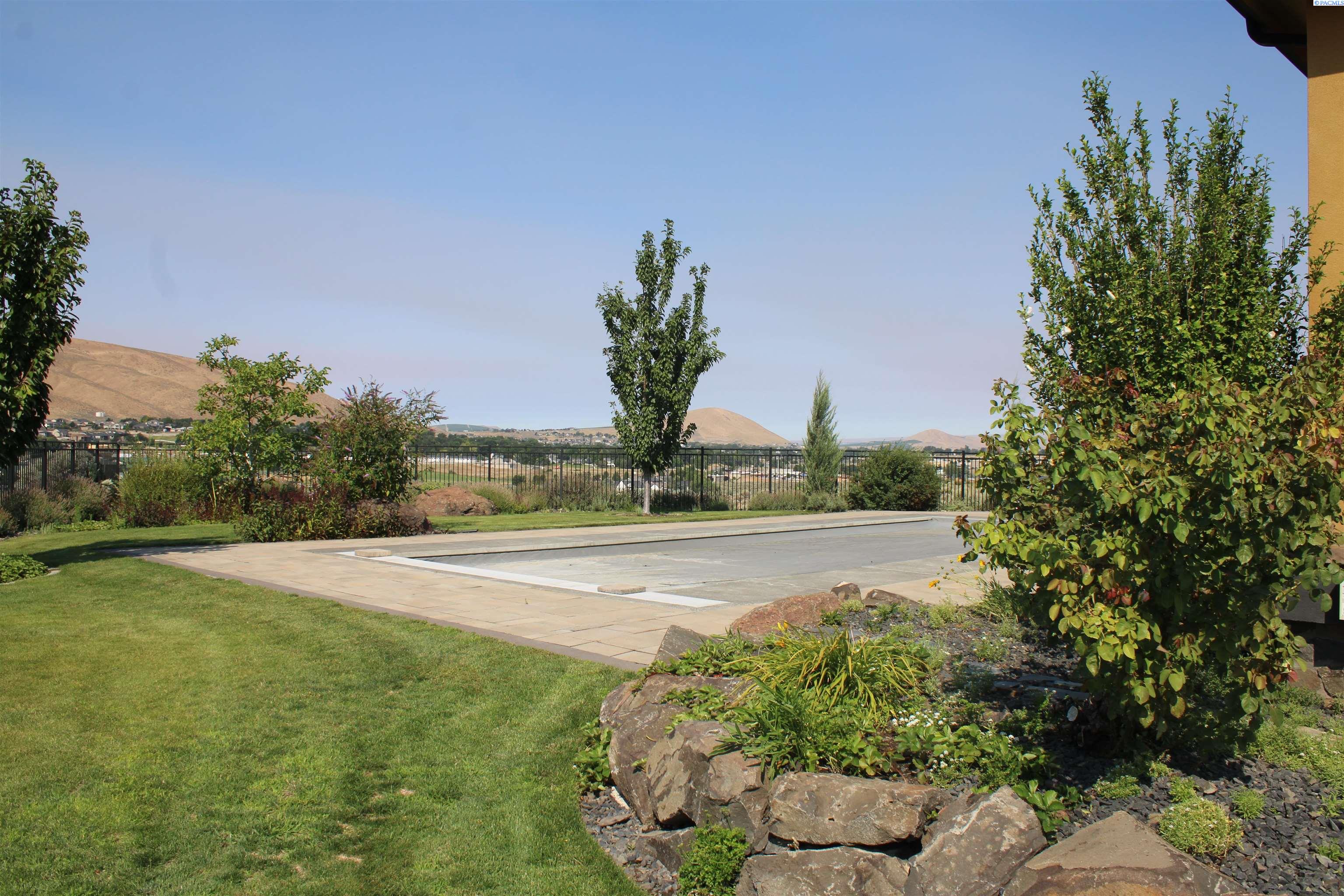 922 Allenwhite Dr, Richland, WA 99352