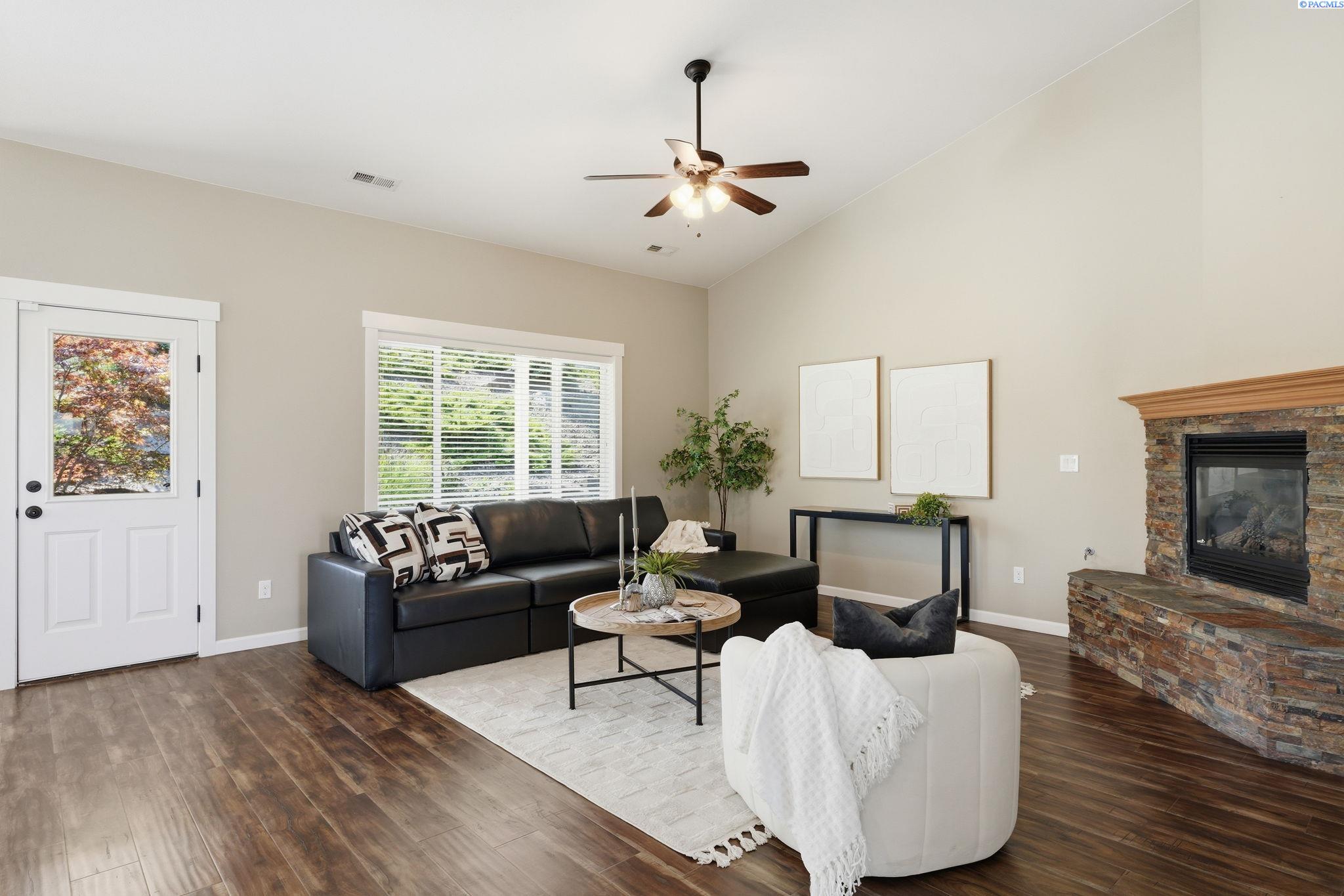 611 Hunter St, Richland, WA 99352