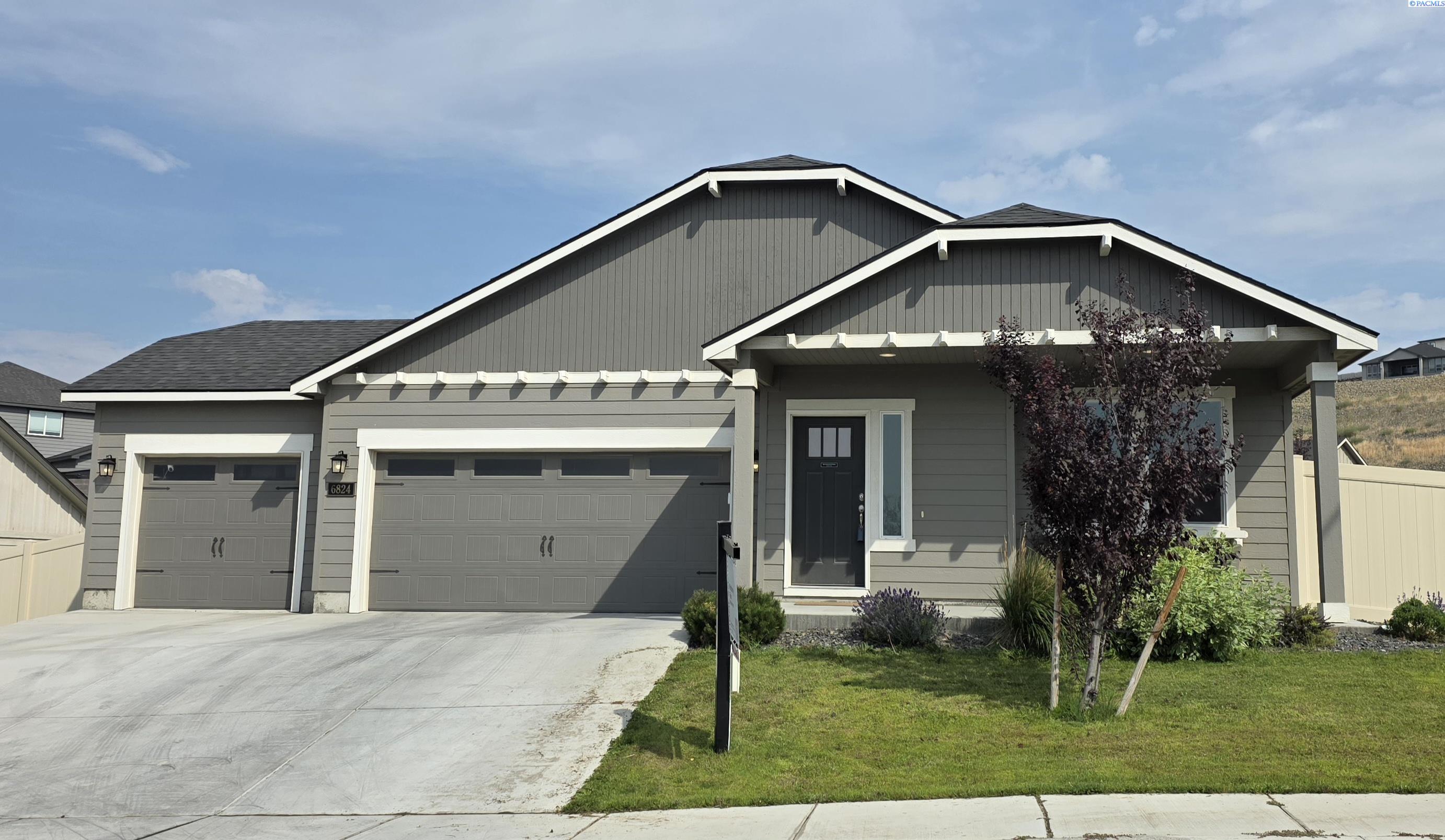 6824 W 27th Ave, Kennewick, WA 99338