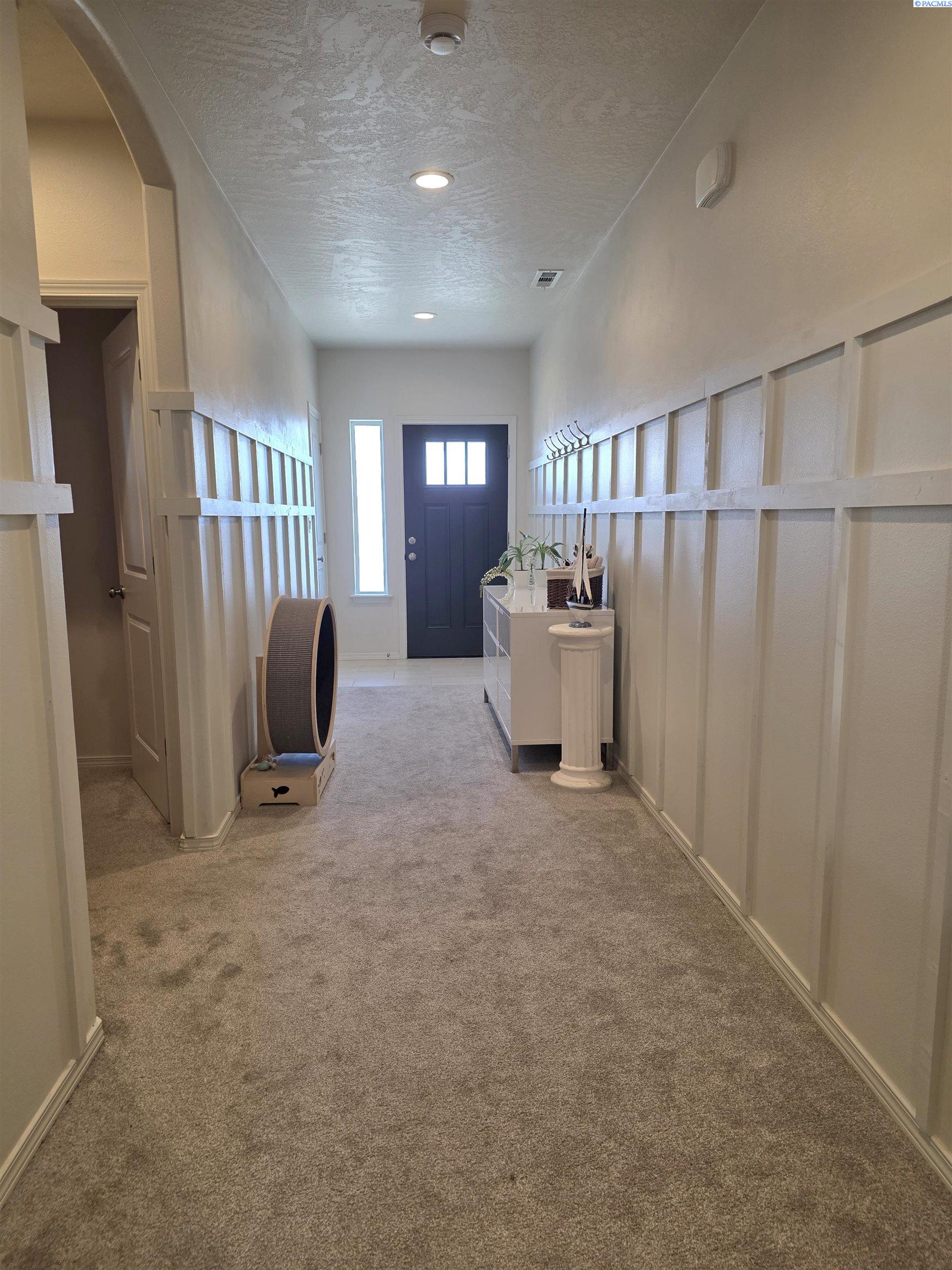 6824 W 27th Ave, Kennewick, WA 99338