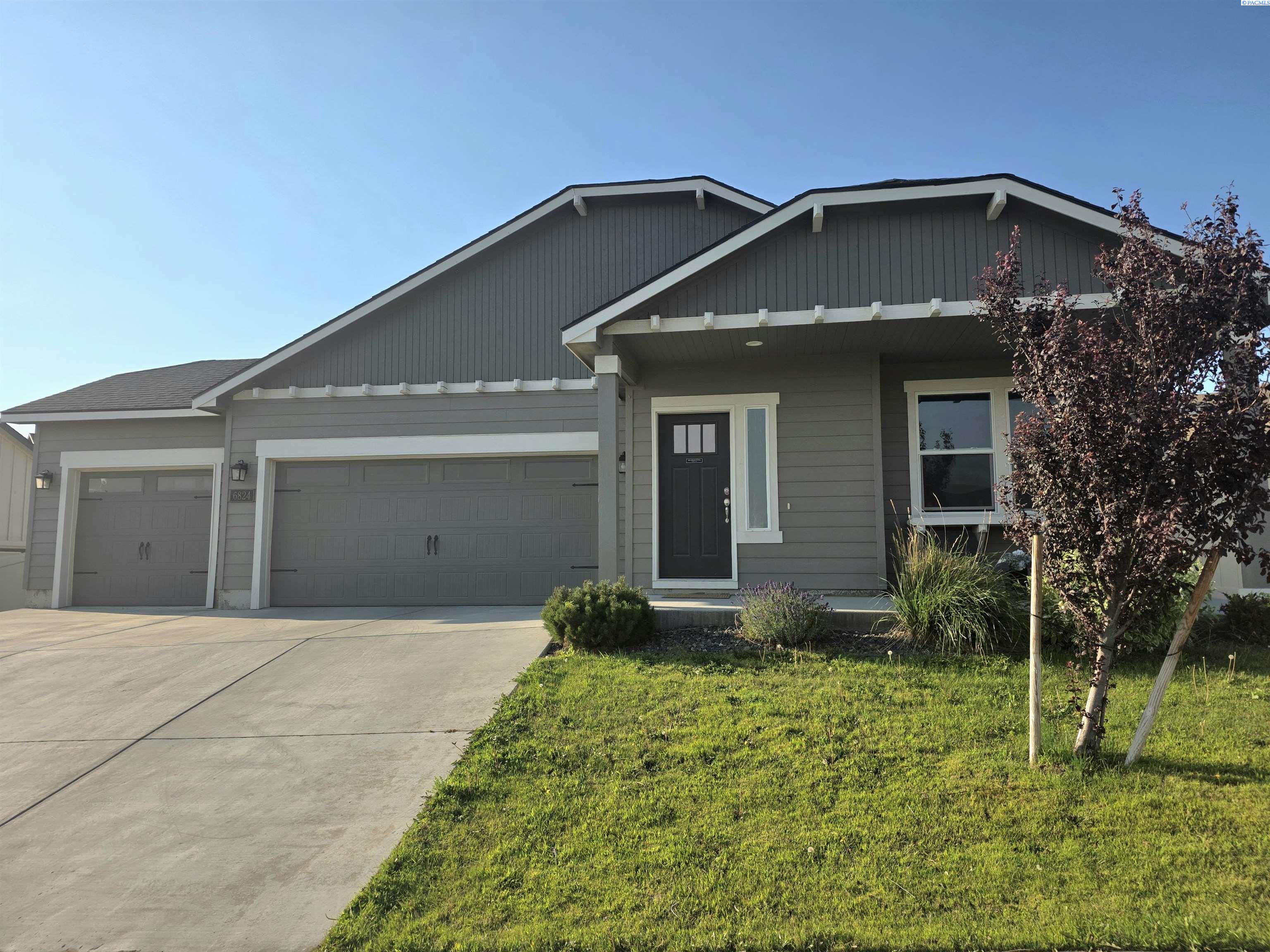 6824 W 27th Ave, Kennewick, WA 99338