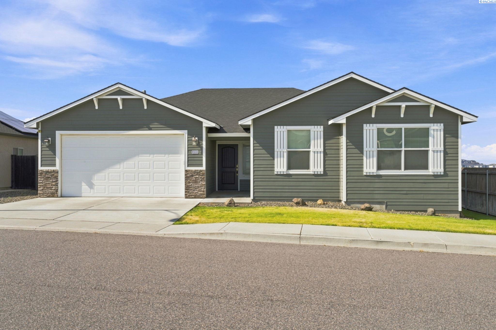 6018 W 41st Ave, Kennewick, WA 99338