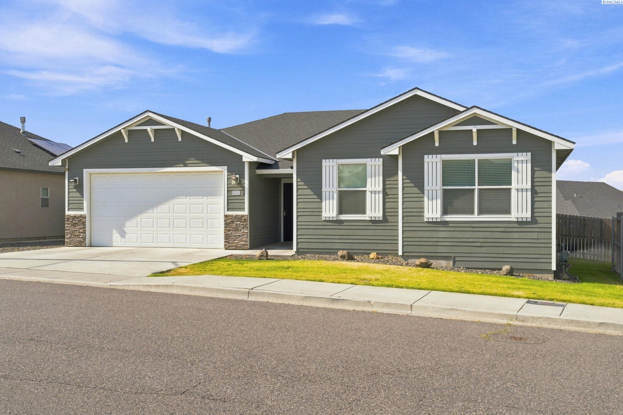 6018 W 41st Ave, Kennewick, WA 99338