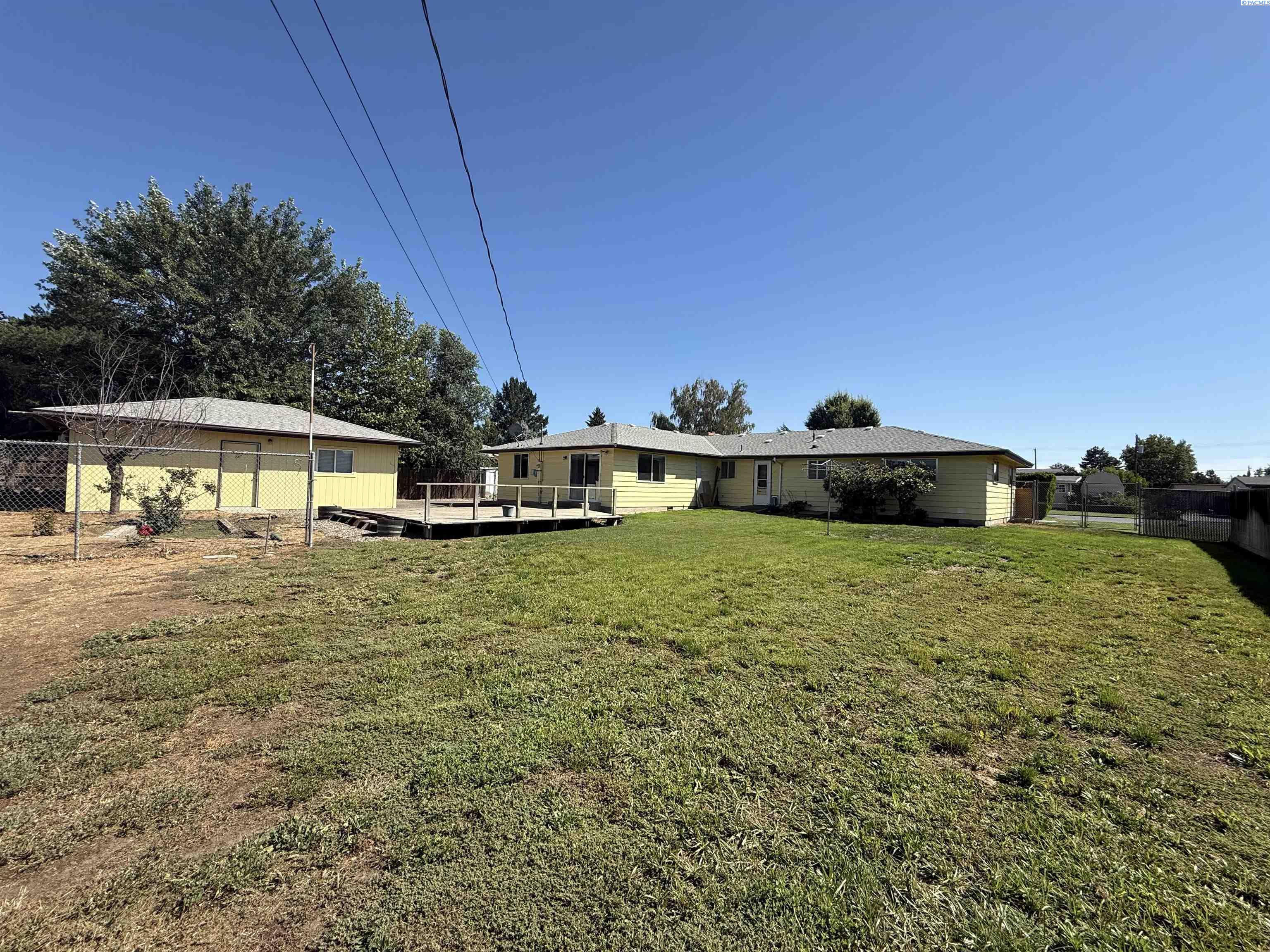3903 W Nixon St, Pasco, WA 99301