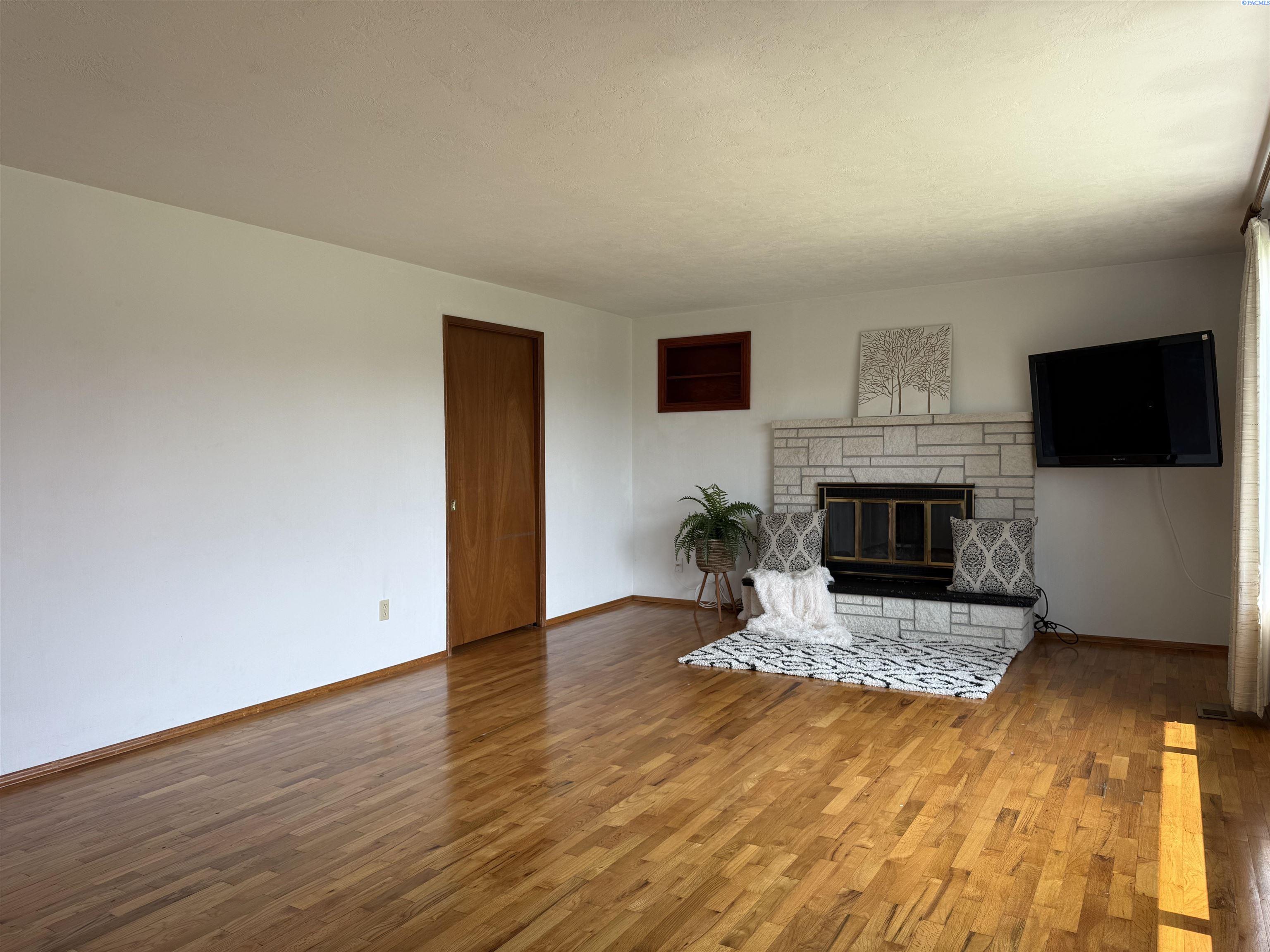 3903 W Nixon St, Pasco, WA 99301