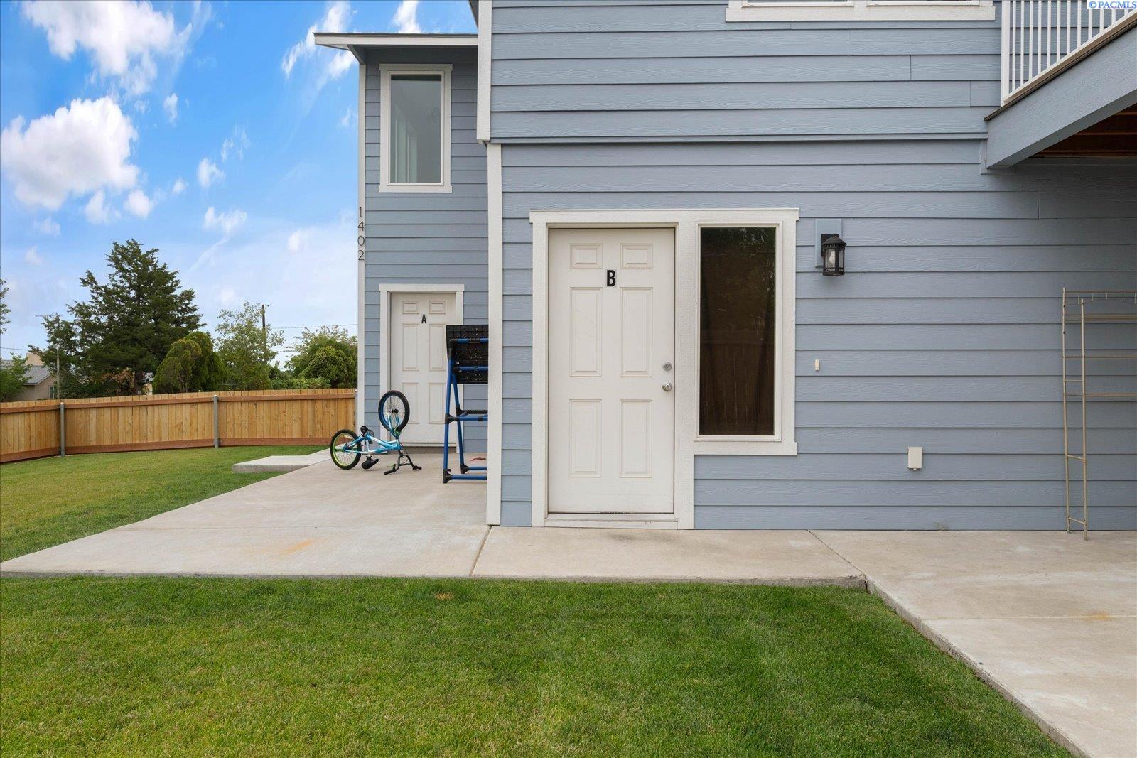 1402 Edison St, Kennewick, WA 99336