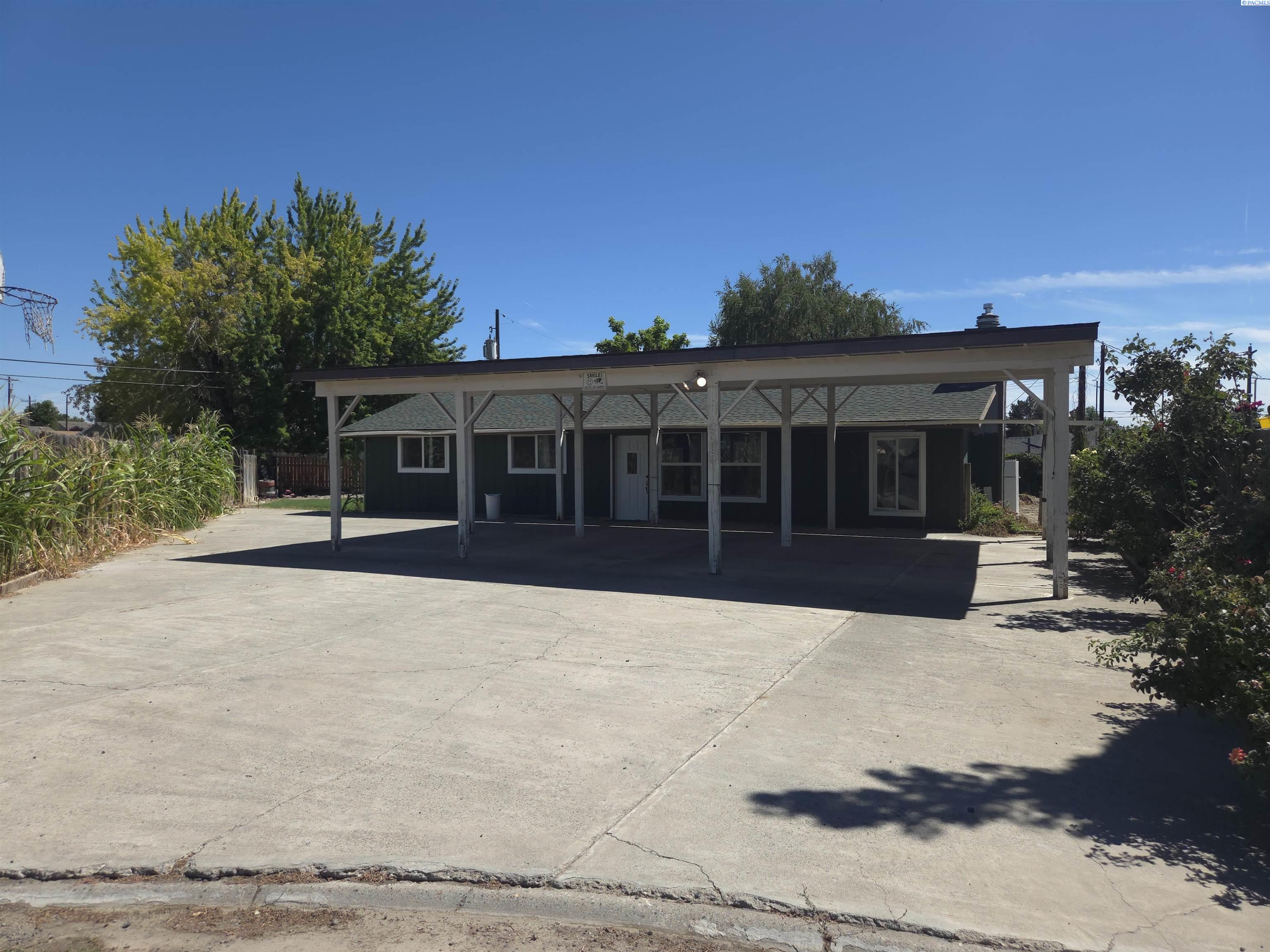 1st image of 2005 Briar Ct, Grandview, WA 98930 | MLS# 295189