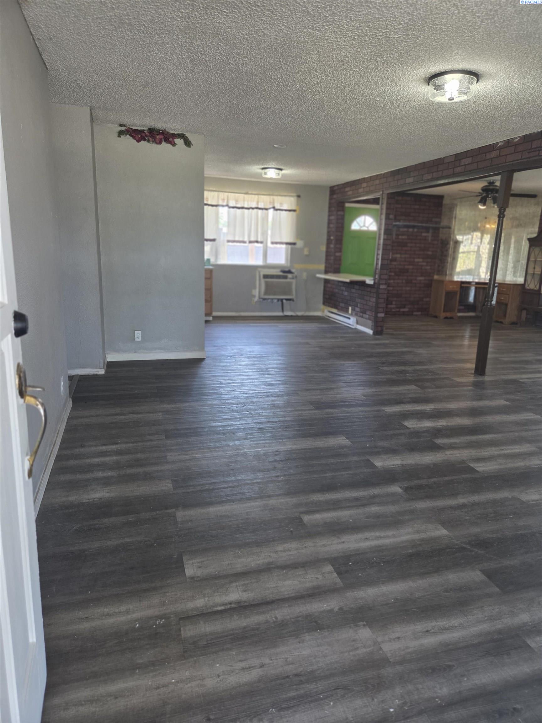 3rd image of 2005 Briar Ct, Grandview, WA 98930 | MLS# 295189