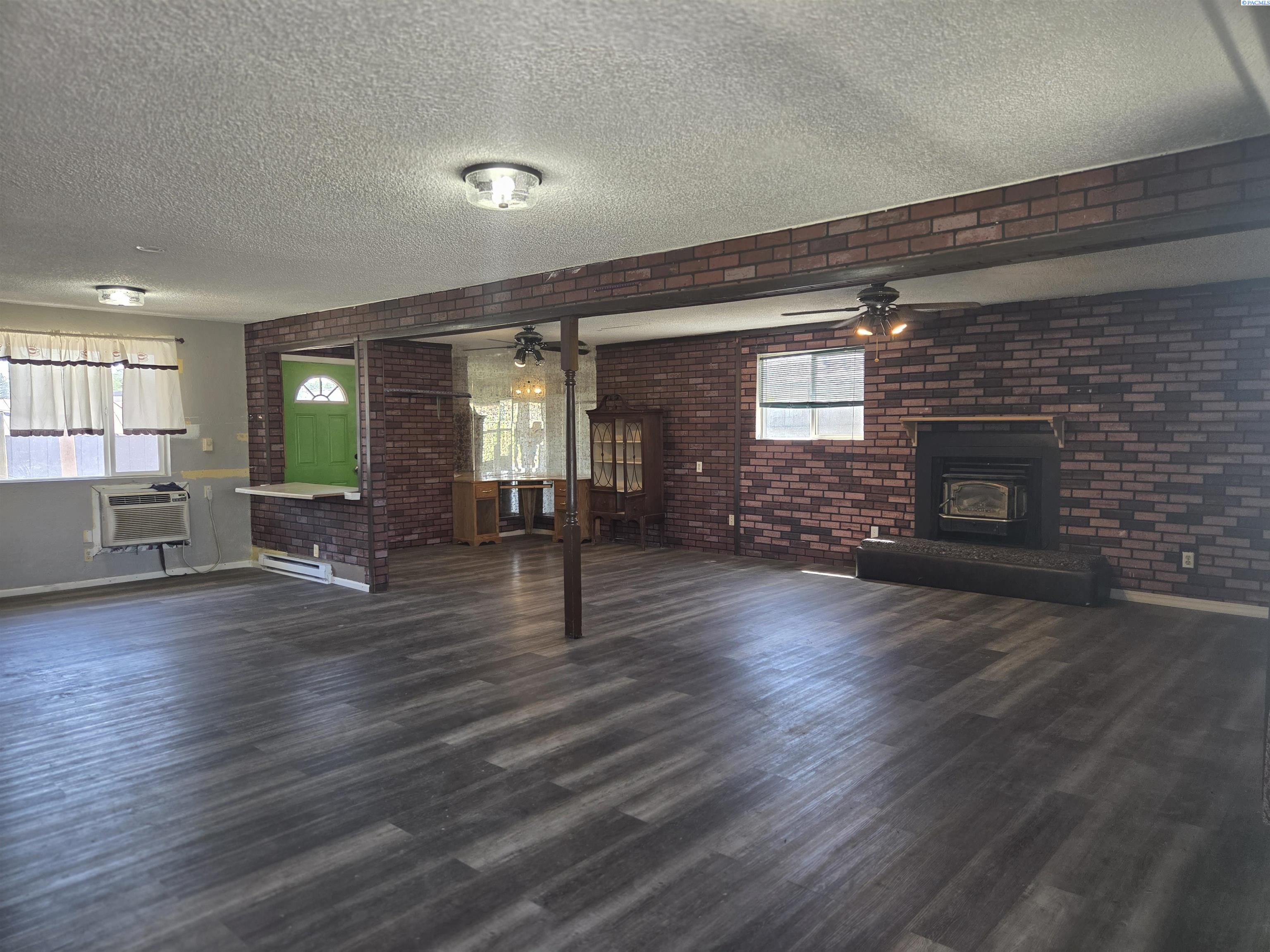 5th image of 2005 Briar Ct, Grandview, WA 98930 | MLS# 295189
