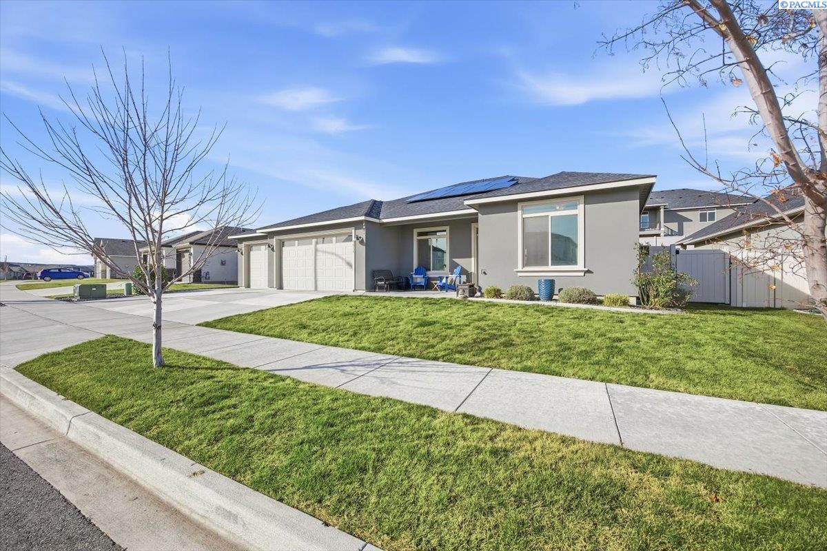 3016 Harrison St, Kennewick, WA 99338