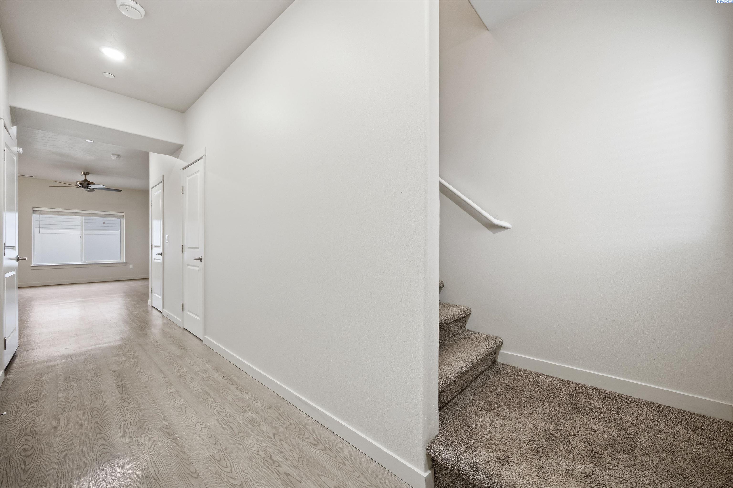 541 S Quillan Pl, Kennewick, WA 99336