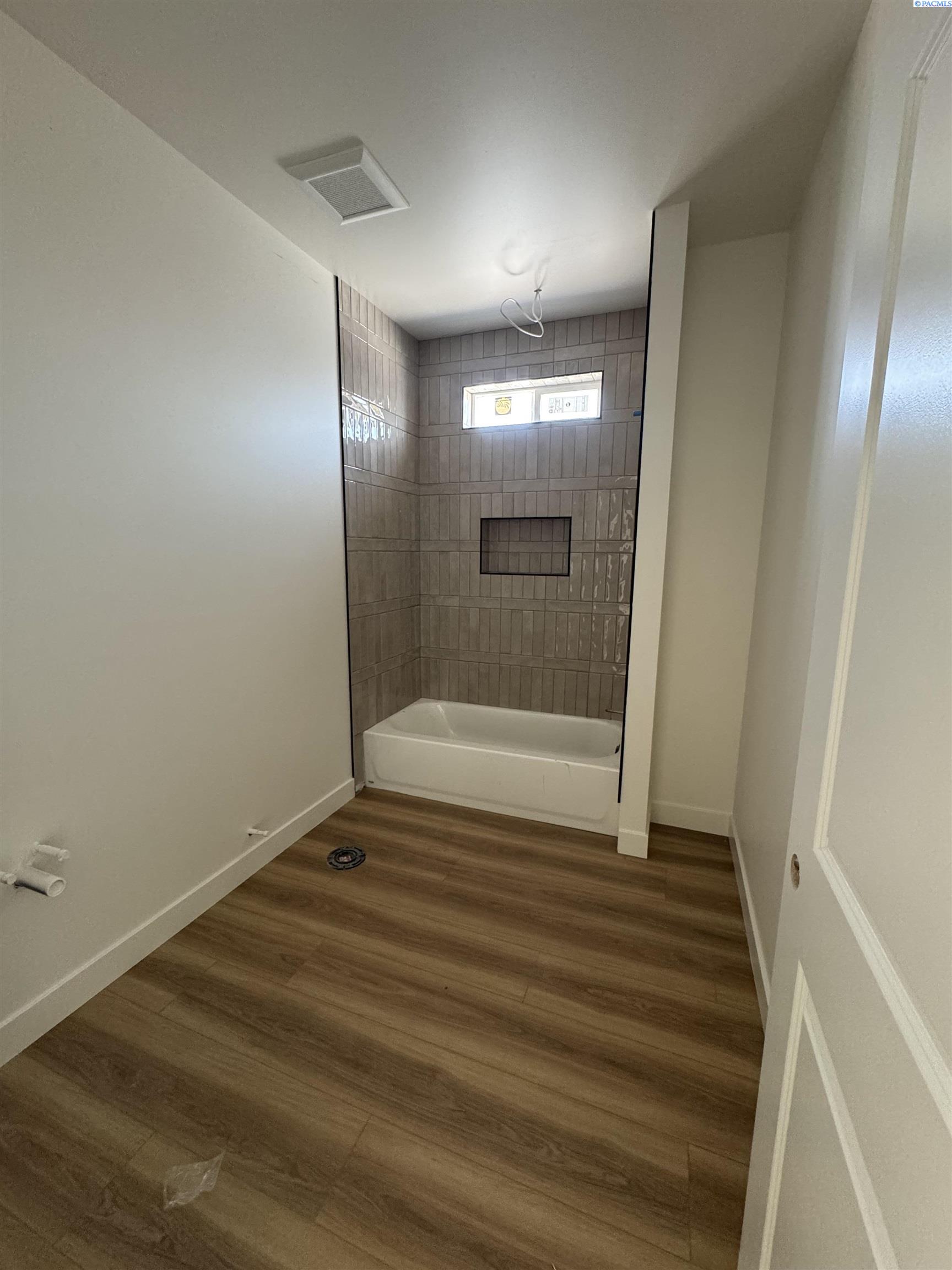 4th image of 321 Hogan St, Sunnyside, WA 98944 | MLS# 295228