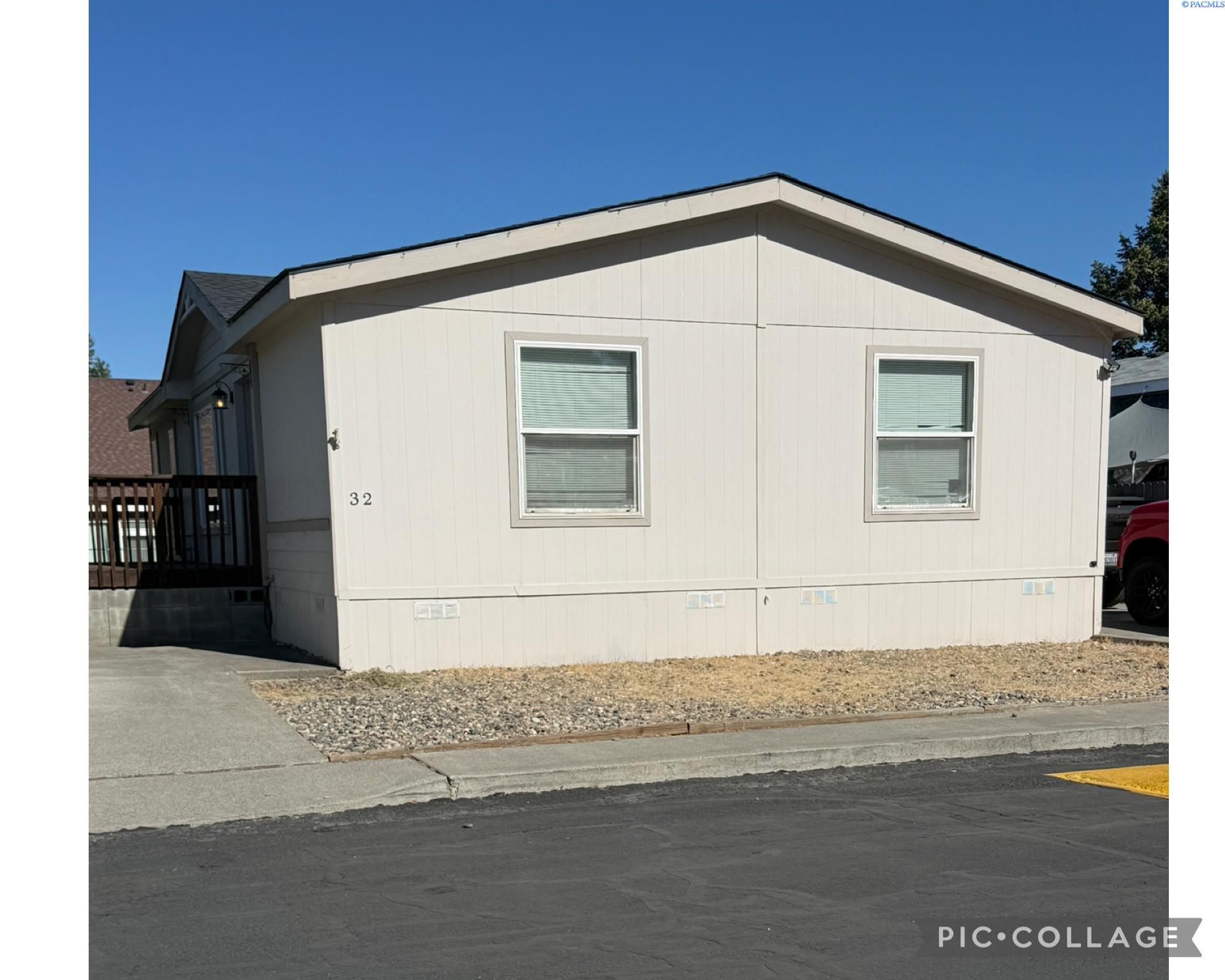 32 Mercury Dr, Richland, WA 99354