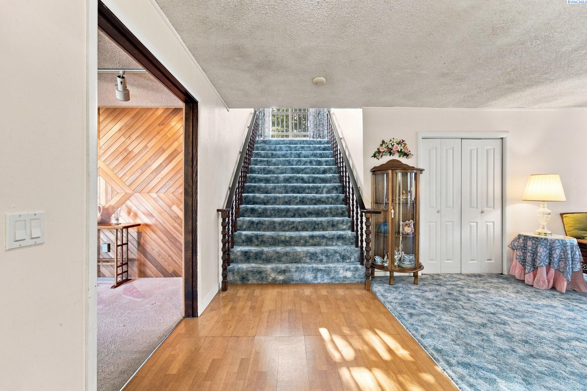 1009 Perkins Ave, Richland, WA 99354