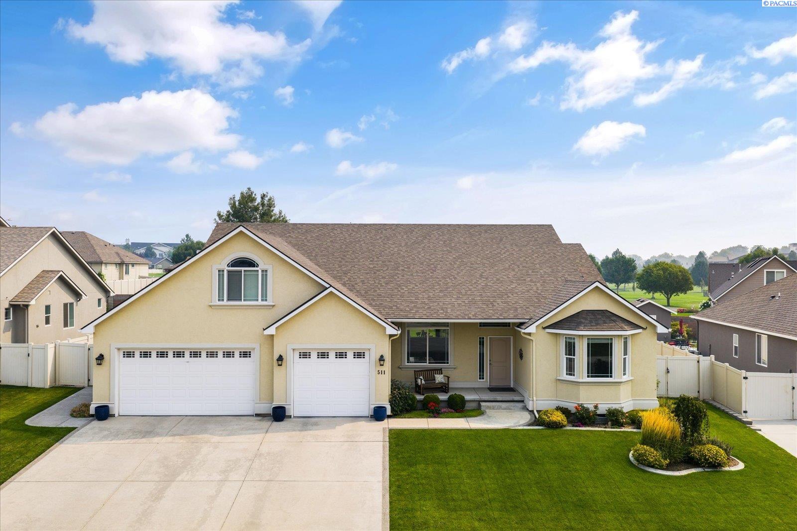 511 Hawaii St, Kennewick, WA 99336