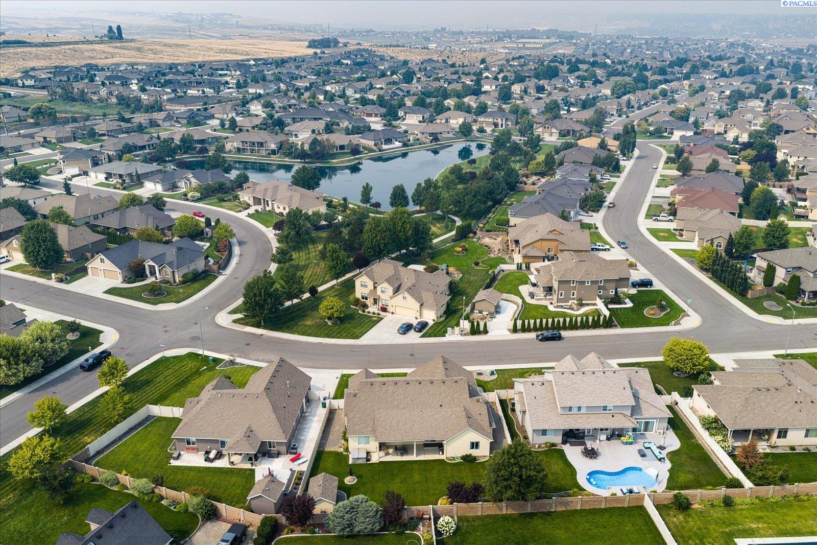 511 Hawaii St, Kennewick, WA 99336