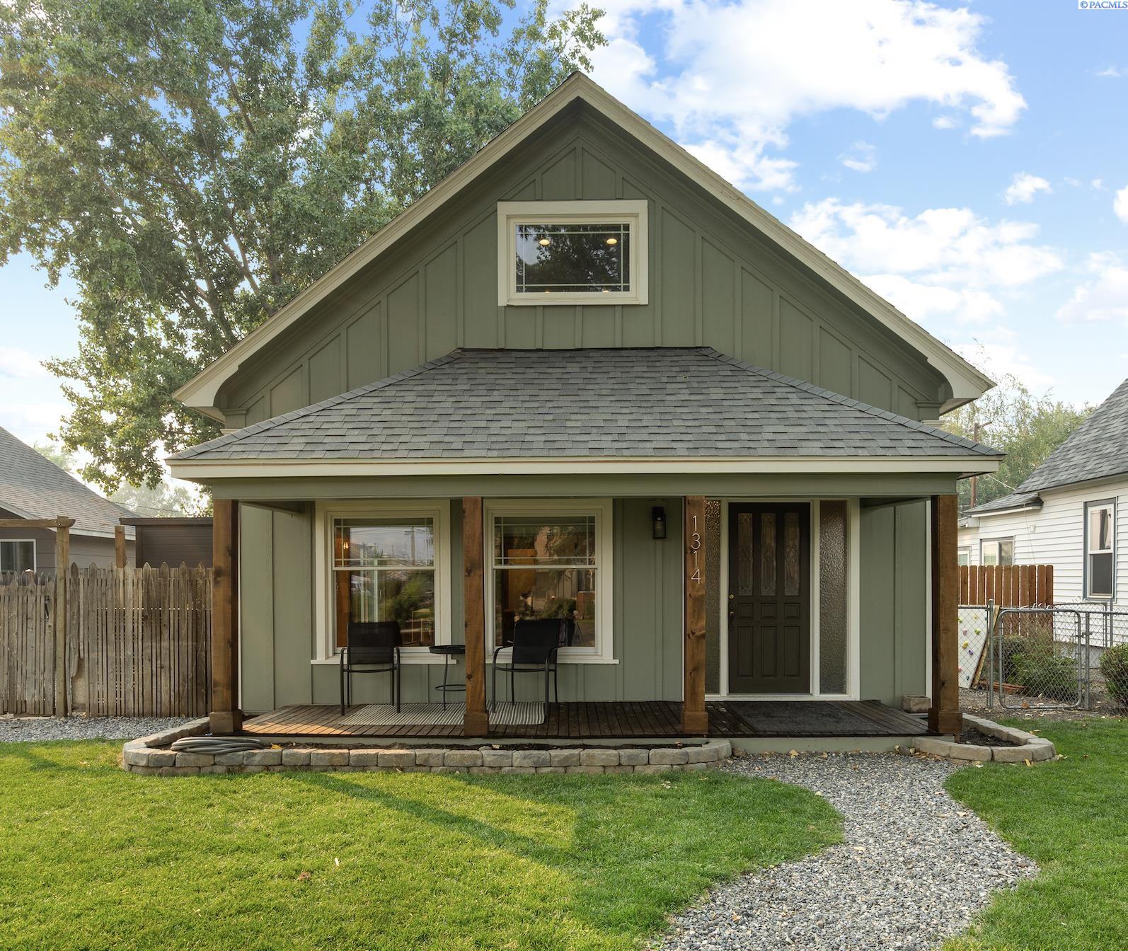 1314 Grant Ave, Prosser, WA 99350