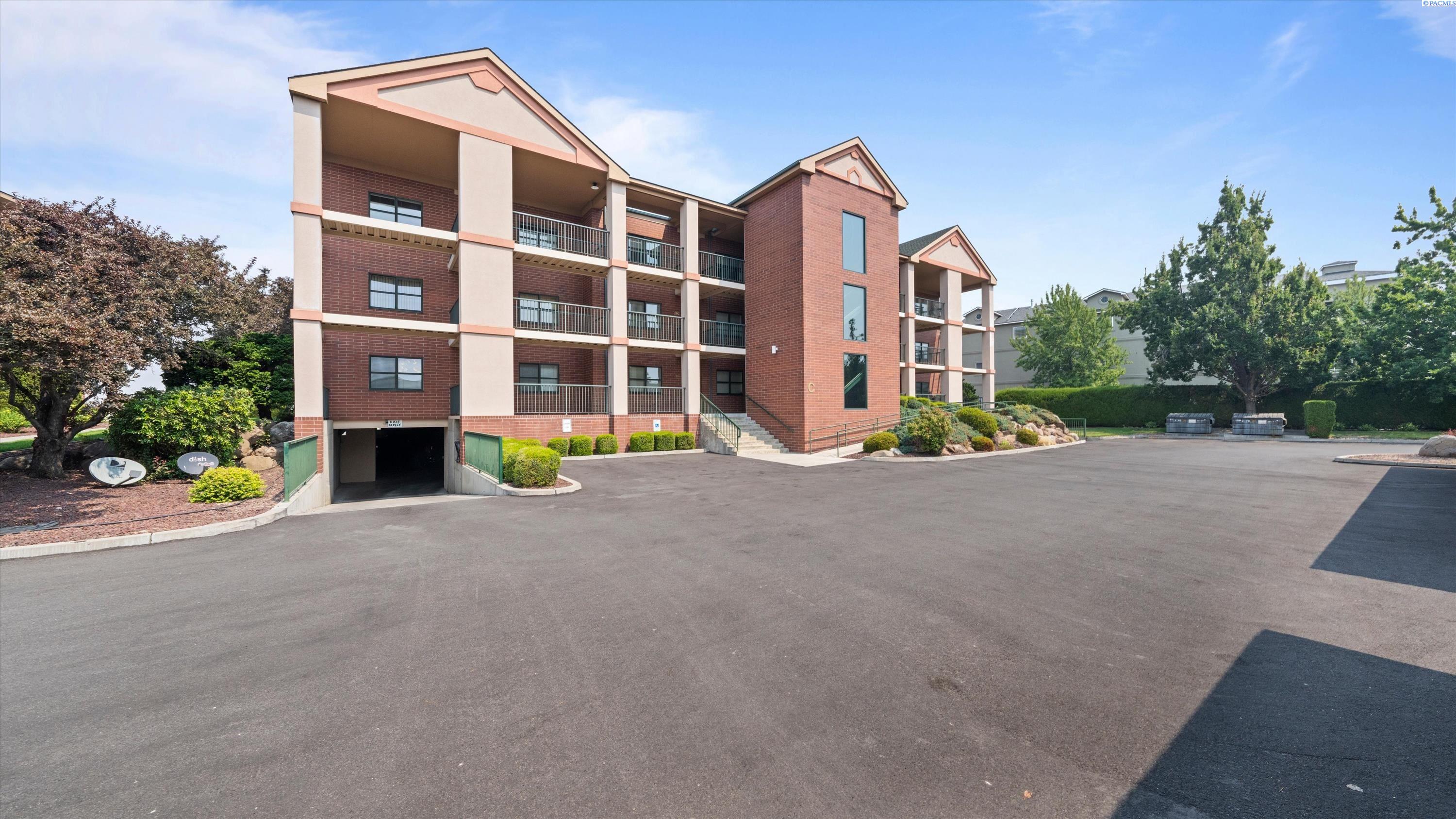 300 Columbia Point Dr #C303, Richland, WA 99352