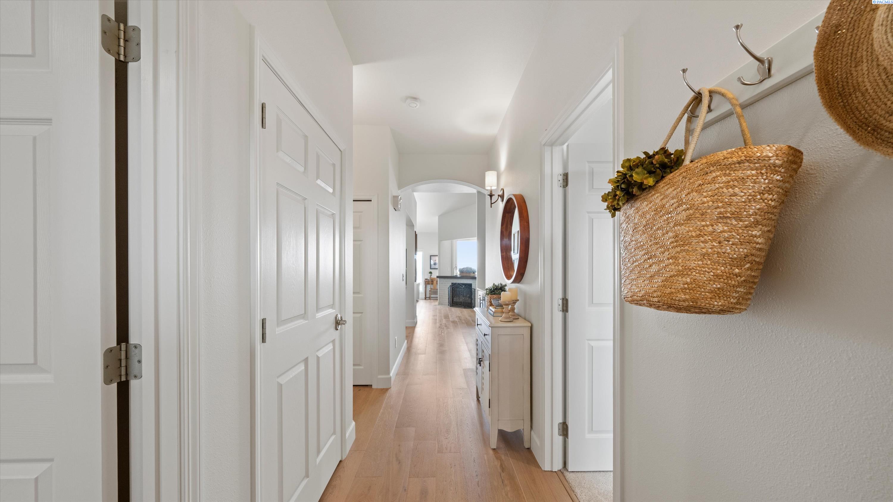 300 Columbia Point Dr #C303, Richland, WA 99352