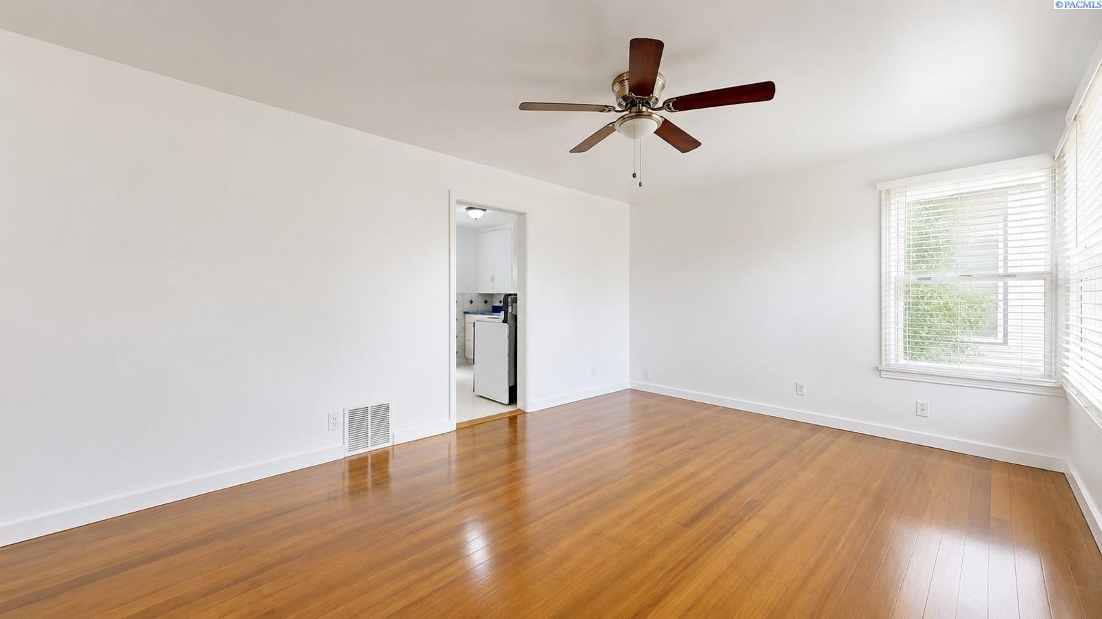 3rd image of 306 Adams Street, Grandview, WA 98930 | MLS# 295303